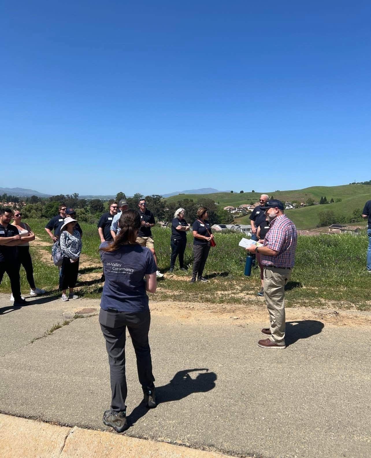 Last week, TVC staff, in collaboration with the City of Pleasanton Recreation Department, had the pleasure of hosting Leadership Pleasanton on an exclusive tour of Lund Ranch. ⁠
⁠
Participants had a firsthand glimpse of the ongoing trail development,