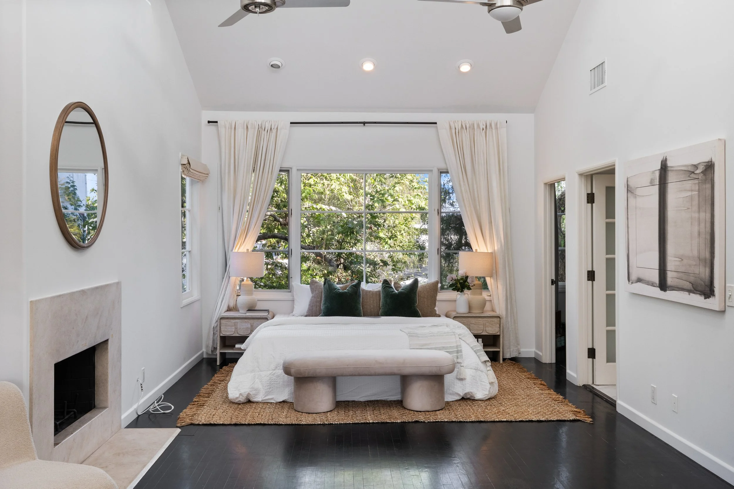 venice-beach-primary-bedroom-staged.jpg