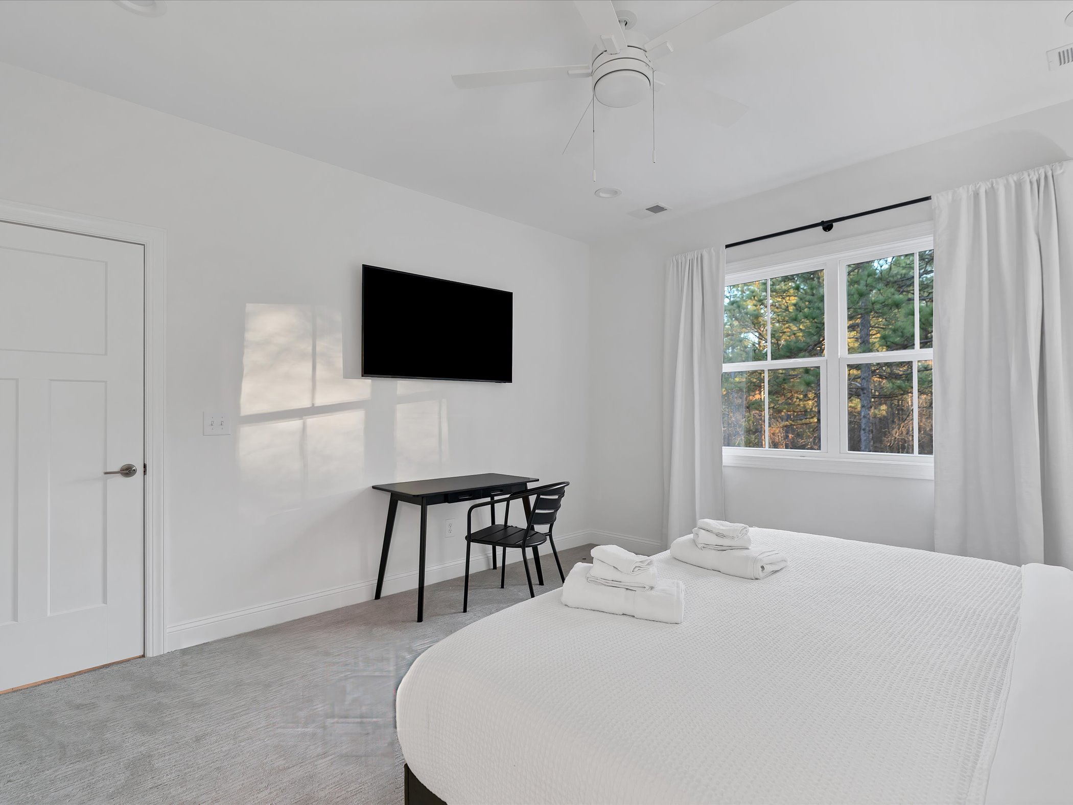 Master bedroom, king bed, ensuite bathroom, desk