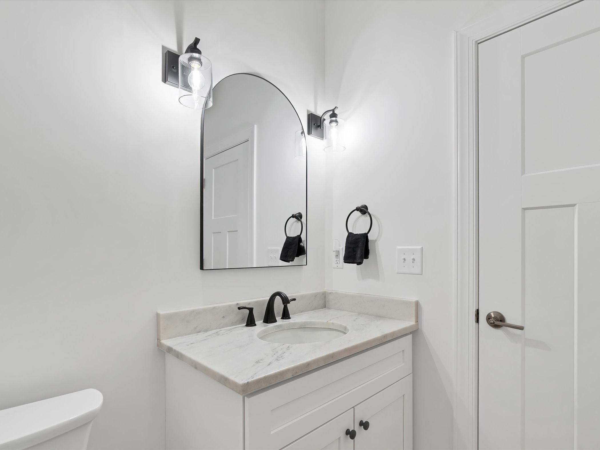 Downstairs full bathroom