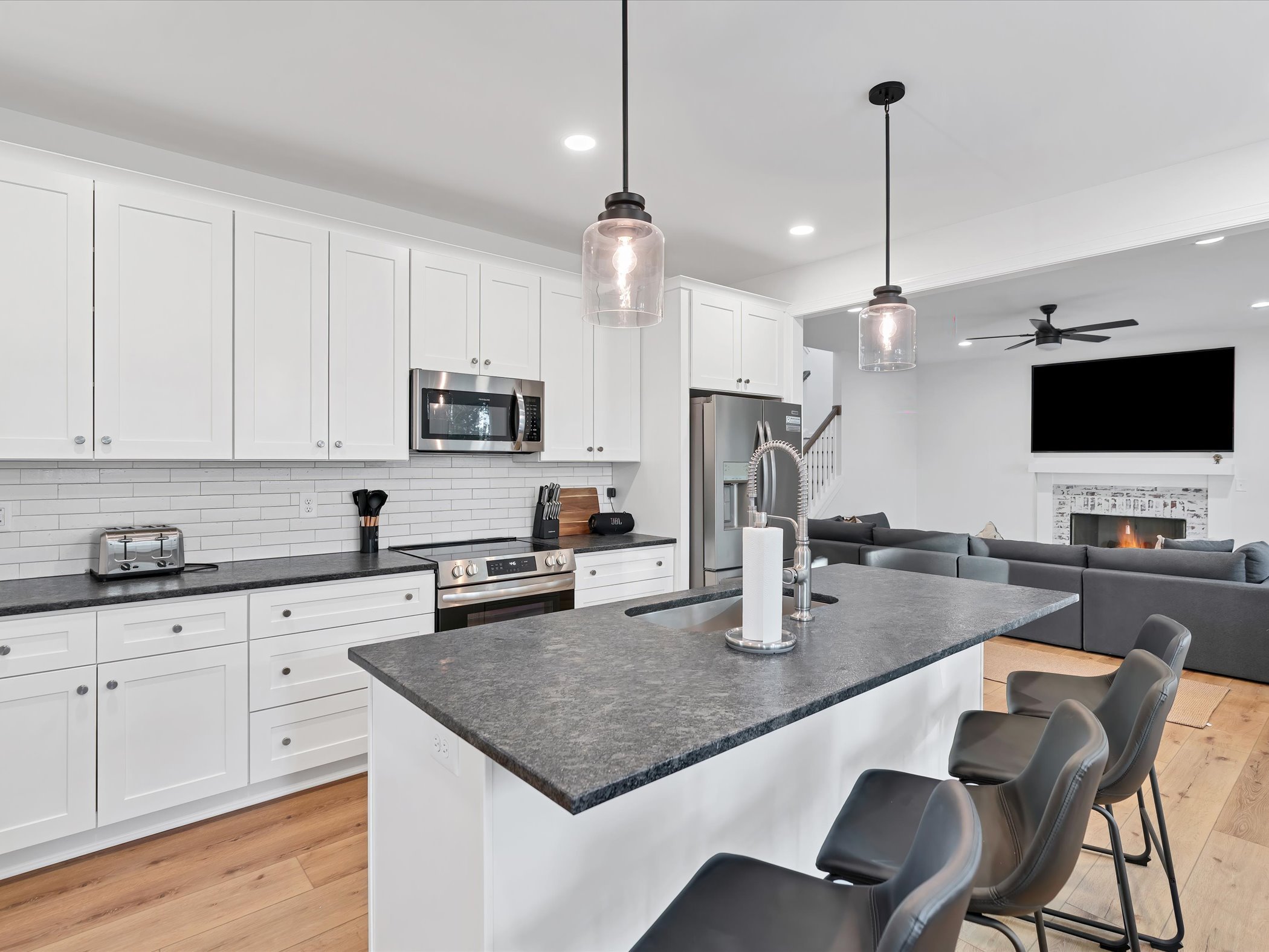 Fully stocked kitchen ready to entertain