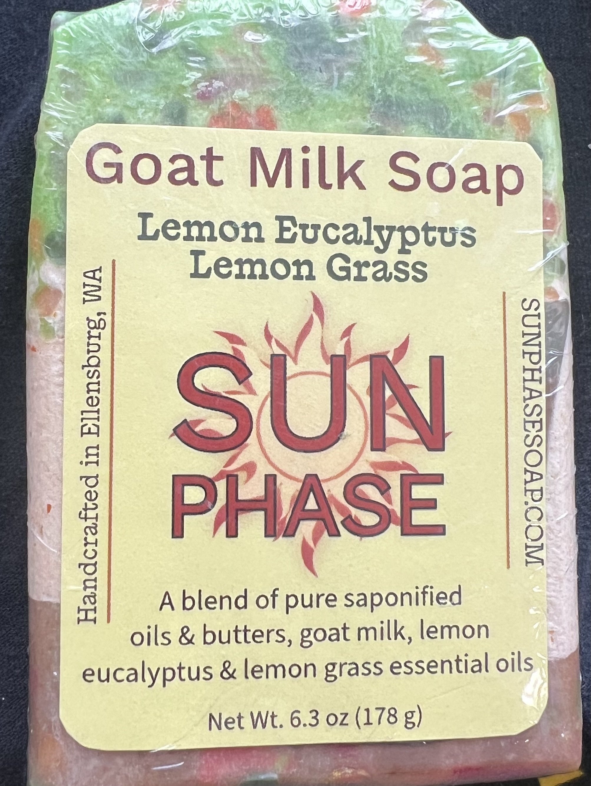 Lemon Grass Lemon Eucalyptus label close up.jpg