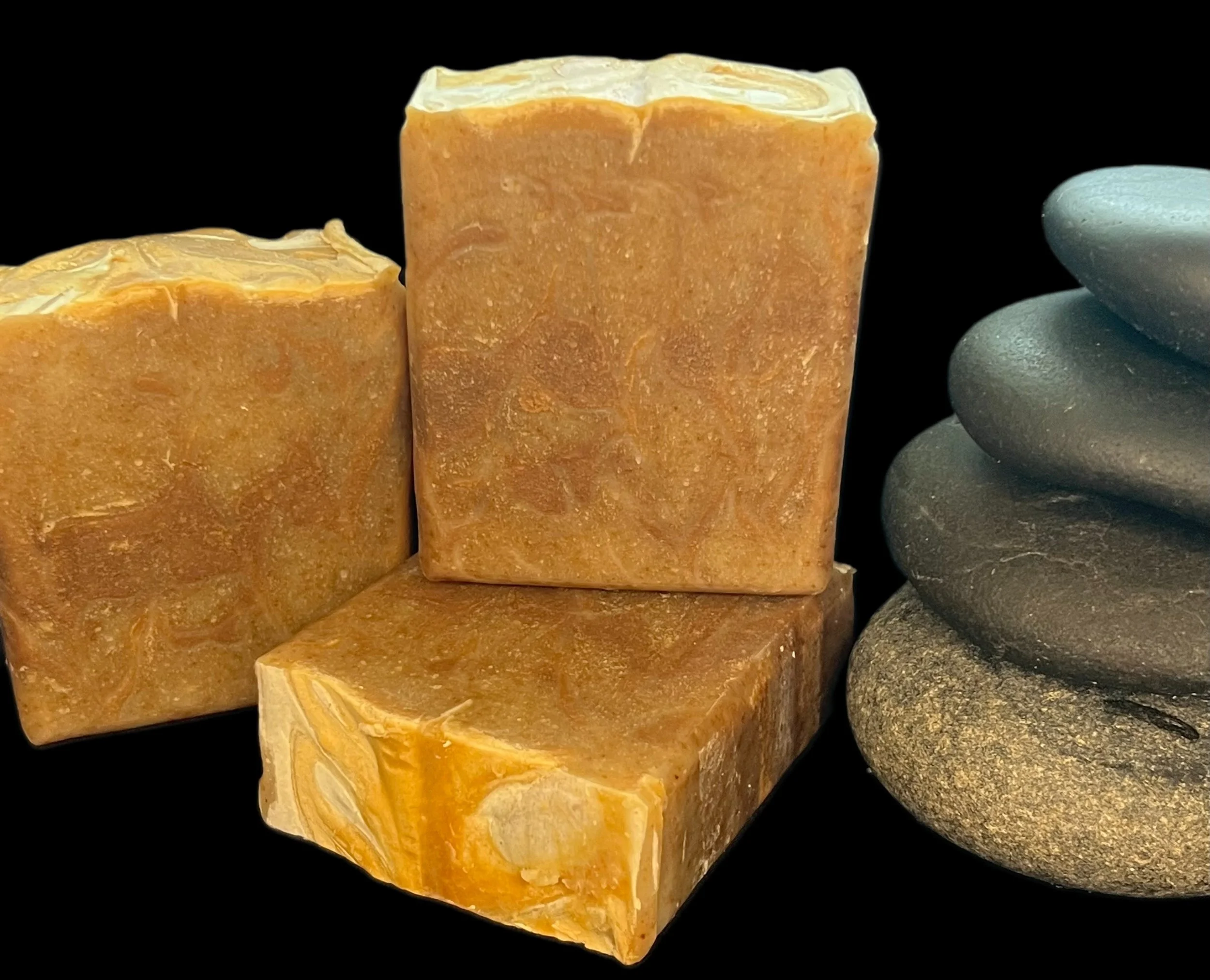 Vegan chamomile and honey soap with soothing aromatics and persimmon to help reduce Nonenal odor. Made with natural oils and turmeric for a warm, gentle cleanse.