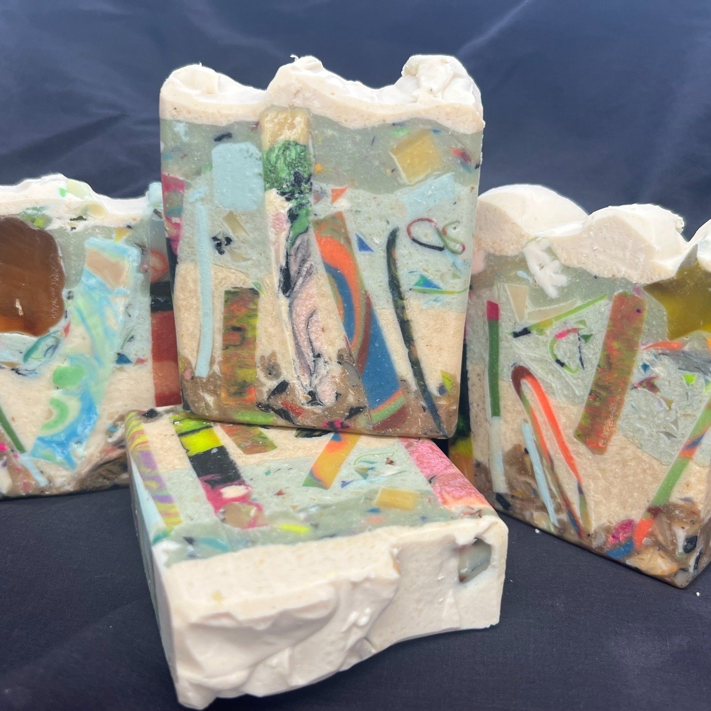 I absolutely love this new fragrance mix! Douglas Fir and Cedarwood Essential Oils. It's called Cedar Fir Beach with a fun design. The bars are cut bigger and are over 5 oz each. Check them out at sunphasesoap.com