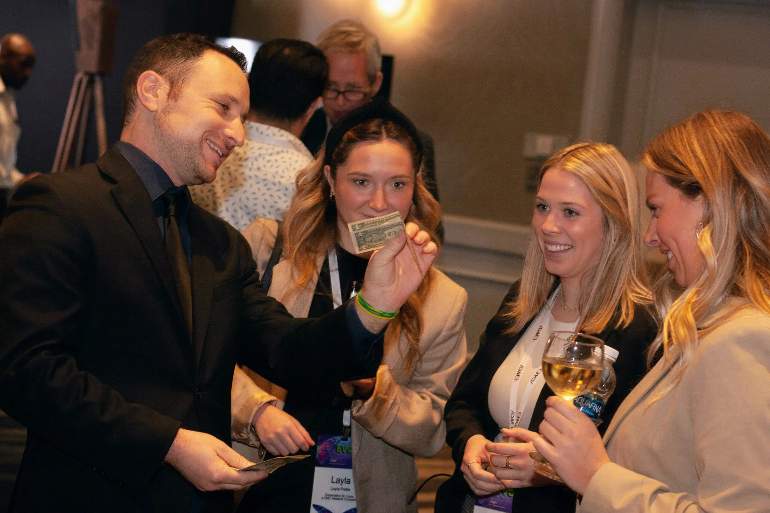 Ari Novick performs high-impact, professional magic for corporate executives in Connecticut.