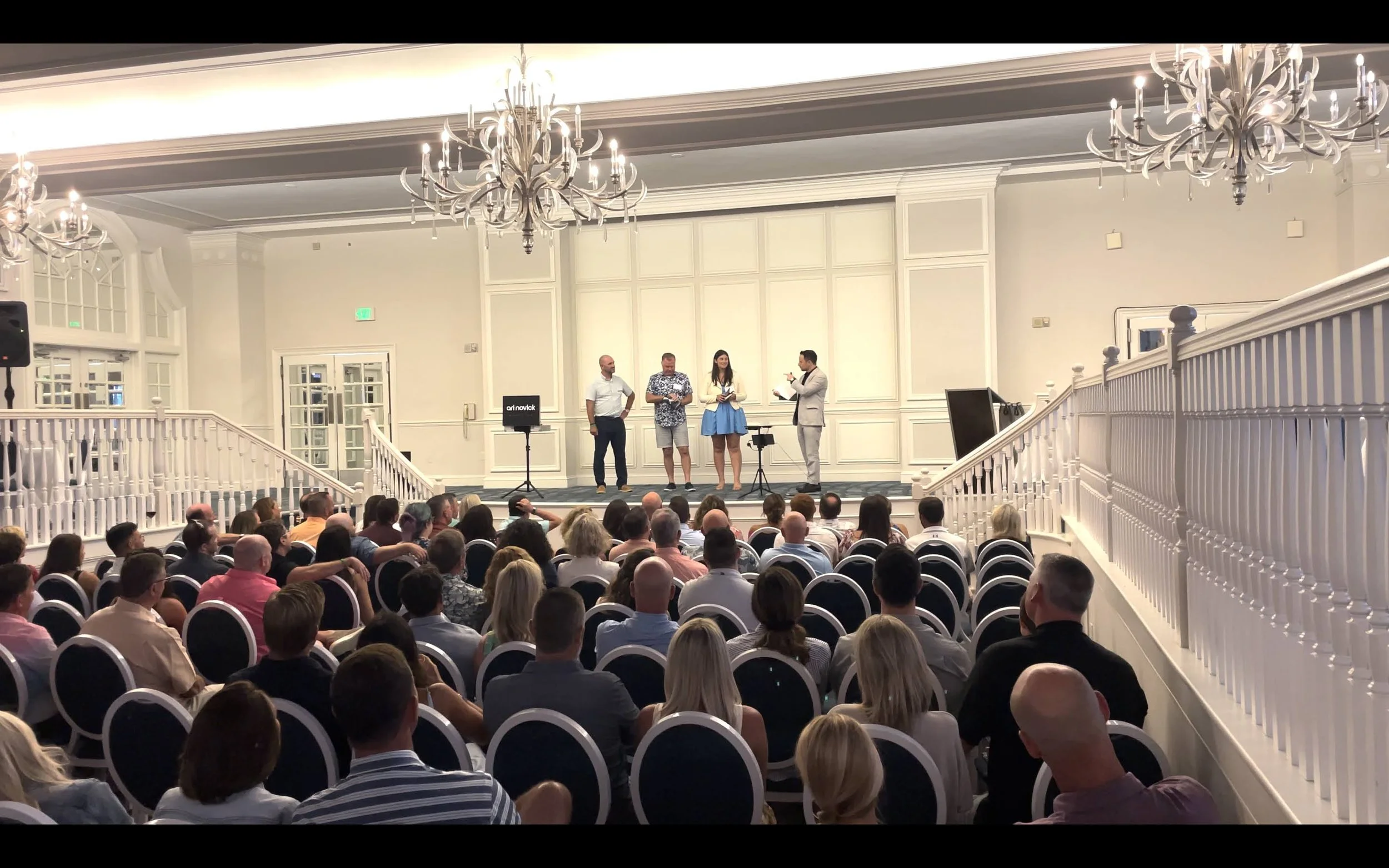 Ari Novick Connecticut magician professional corporate magic