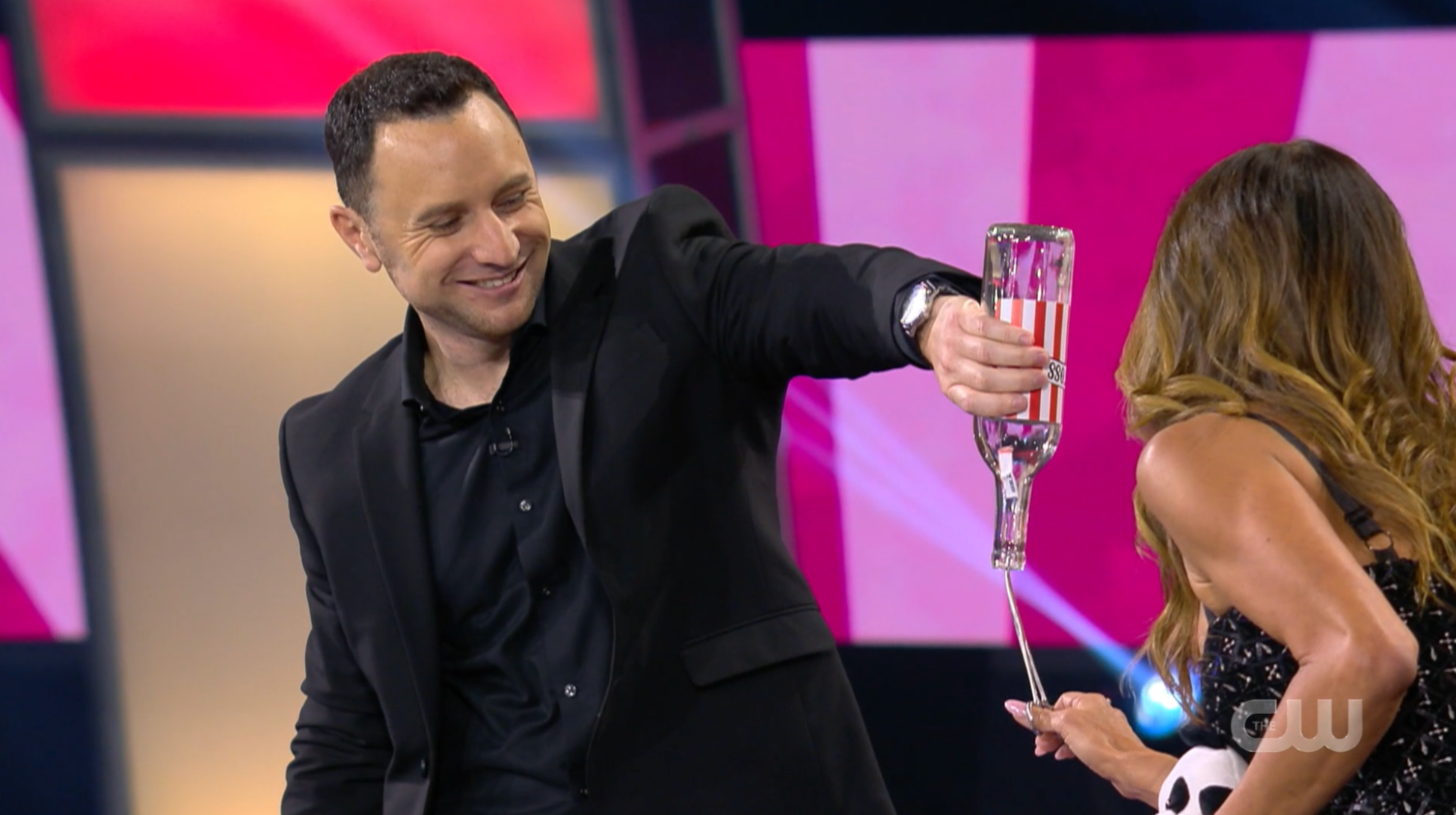 Orlando magician Ari Novick performing a magic show in Florida