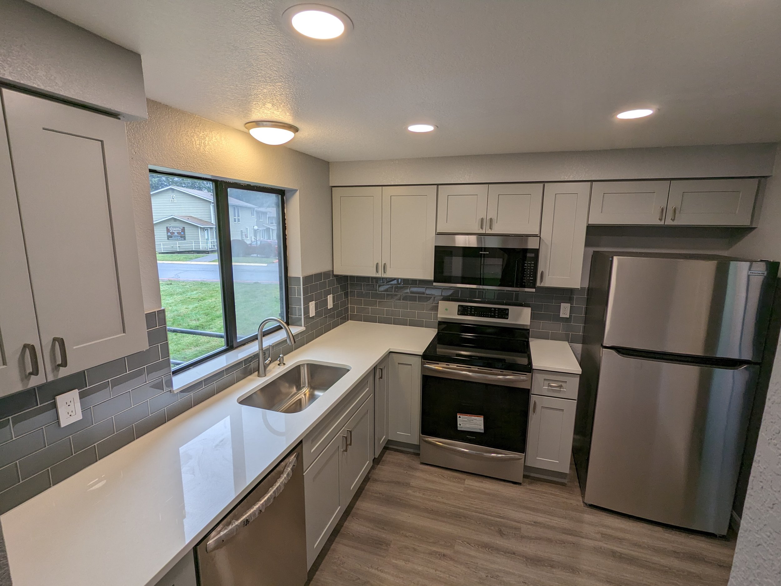 Kitchen by Grand Residence LLC