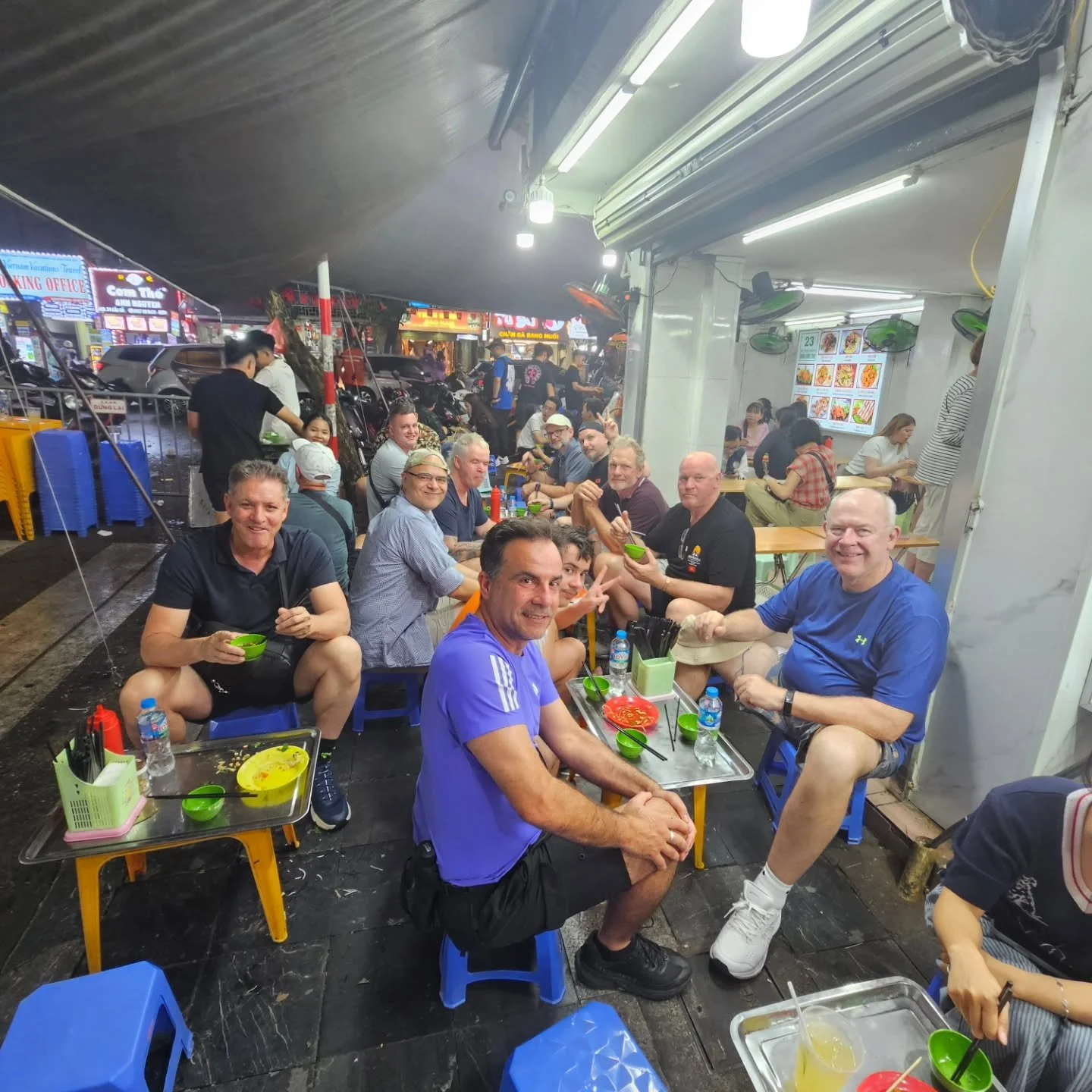 Day 3 in Hanoi. WLking tour followed by a food tour. Of course, you come here for the food....
Day 4 started with yoga in all if the noise and bustle by Hoan Kiem lake

#hoankiemlake 
#hanoiyoga #brikman_yoga_tbar #brikmanyoga #yogatrip ##travelandyo