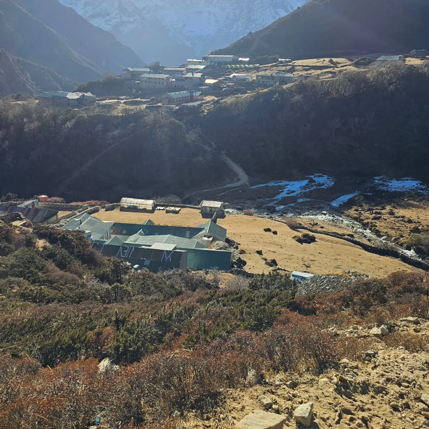 Day 5. Walk from Dole to Macchermo. Approx 350m elevation gain
Awesome mountain views including walking towards Cho Oyu the worlds 6th highest mountain at over 8000m
Beautiful days and we can trek in t shirts, but when the sun goes down we are well i