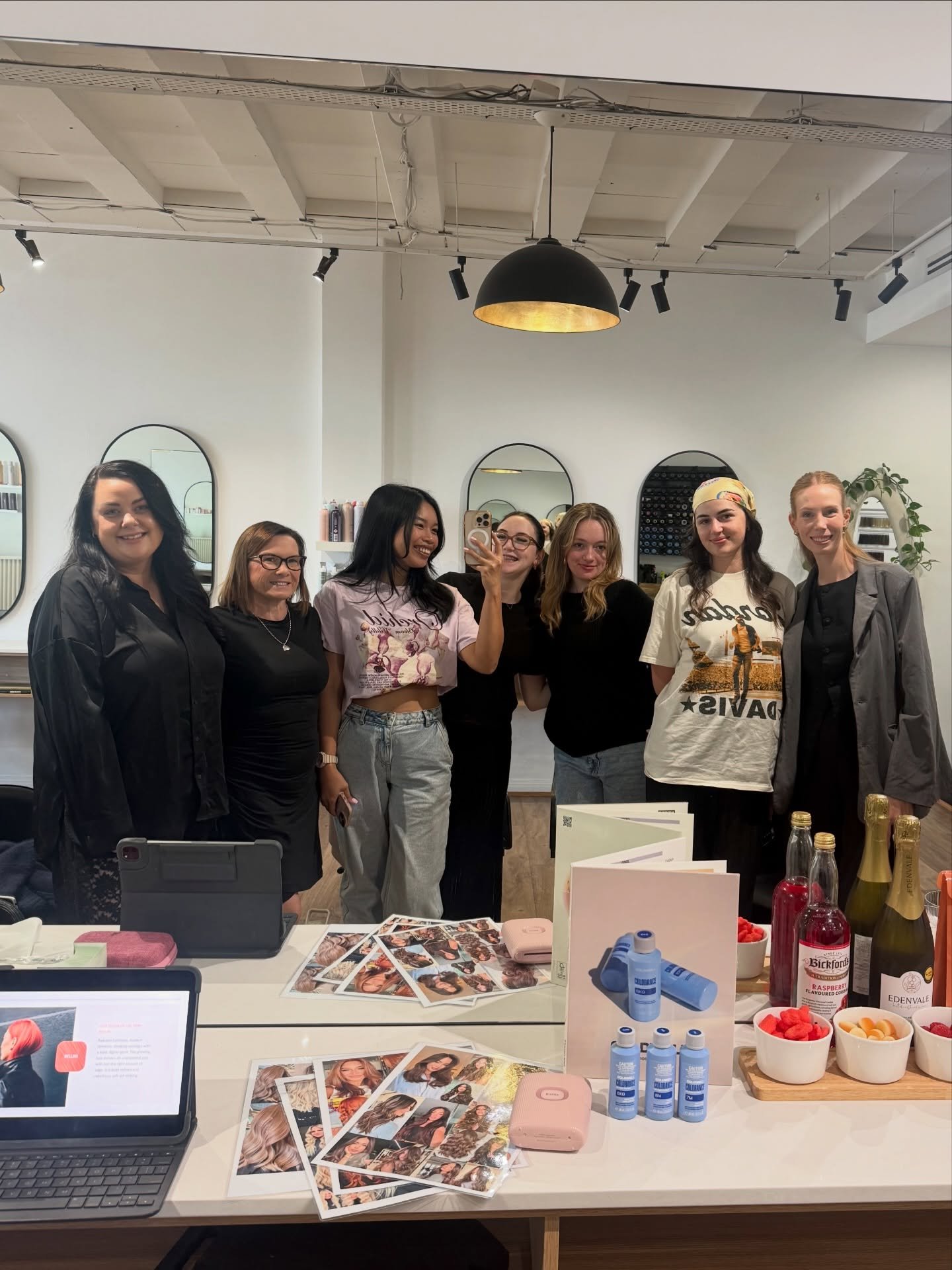 Introducing the NEW gloss tones and @goldwell.global colour of the year: BELLINI🍹

Who would&rsquo;ve thought making a mocktail would be so intense 🤣 Thankyou @roisinw_educator for a morning of learning, laughs and competitive spirit 👏🏼🤣🩷

Can&