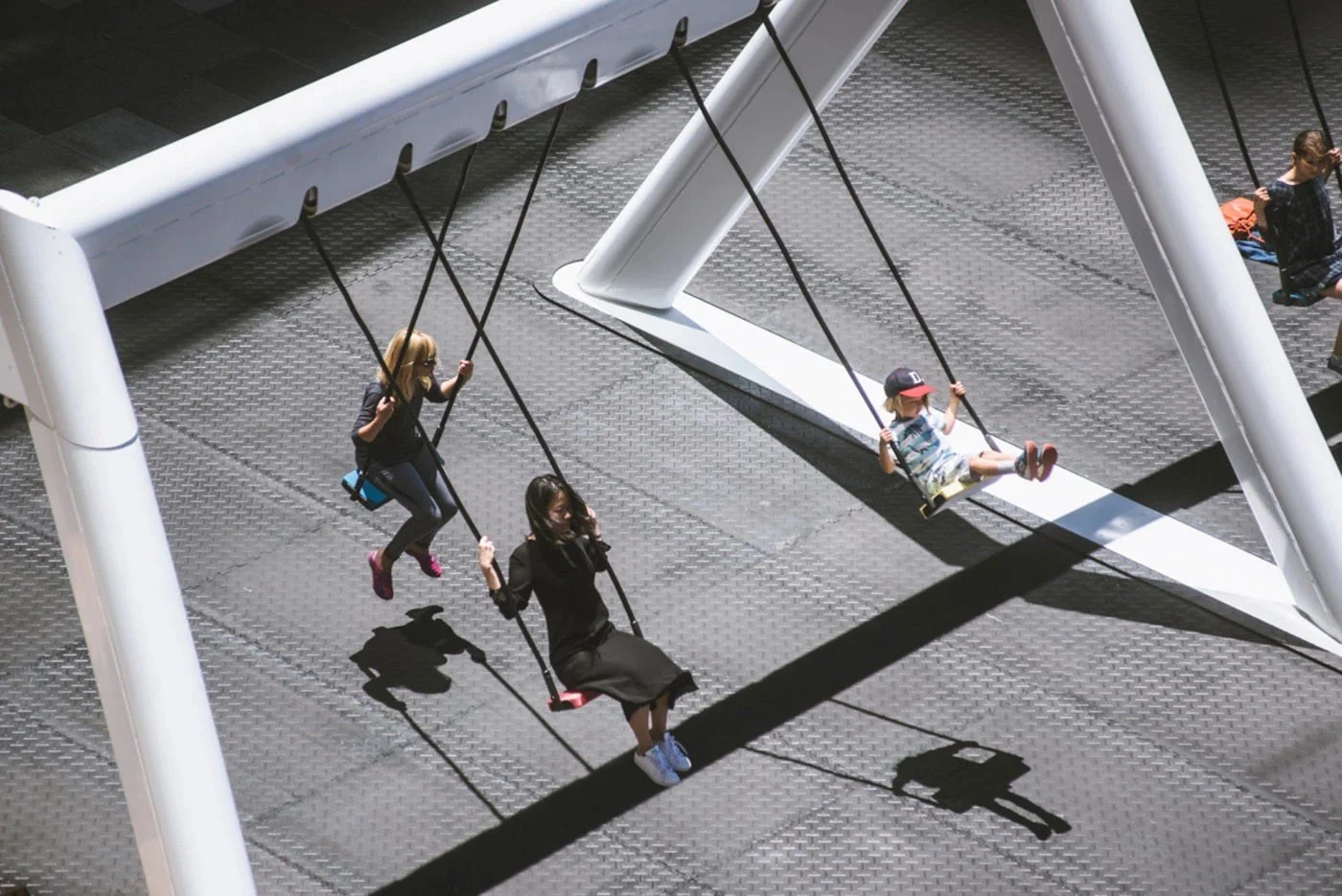 MusicalSwings_DailyTLJ_PhotoRyanMuir_01-1400x935.jpg