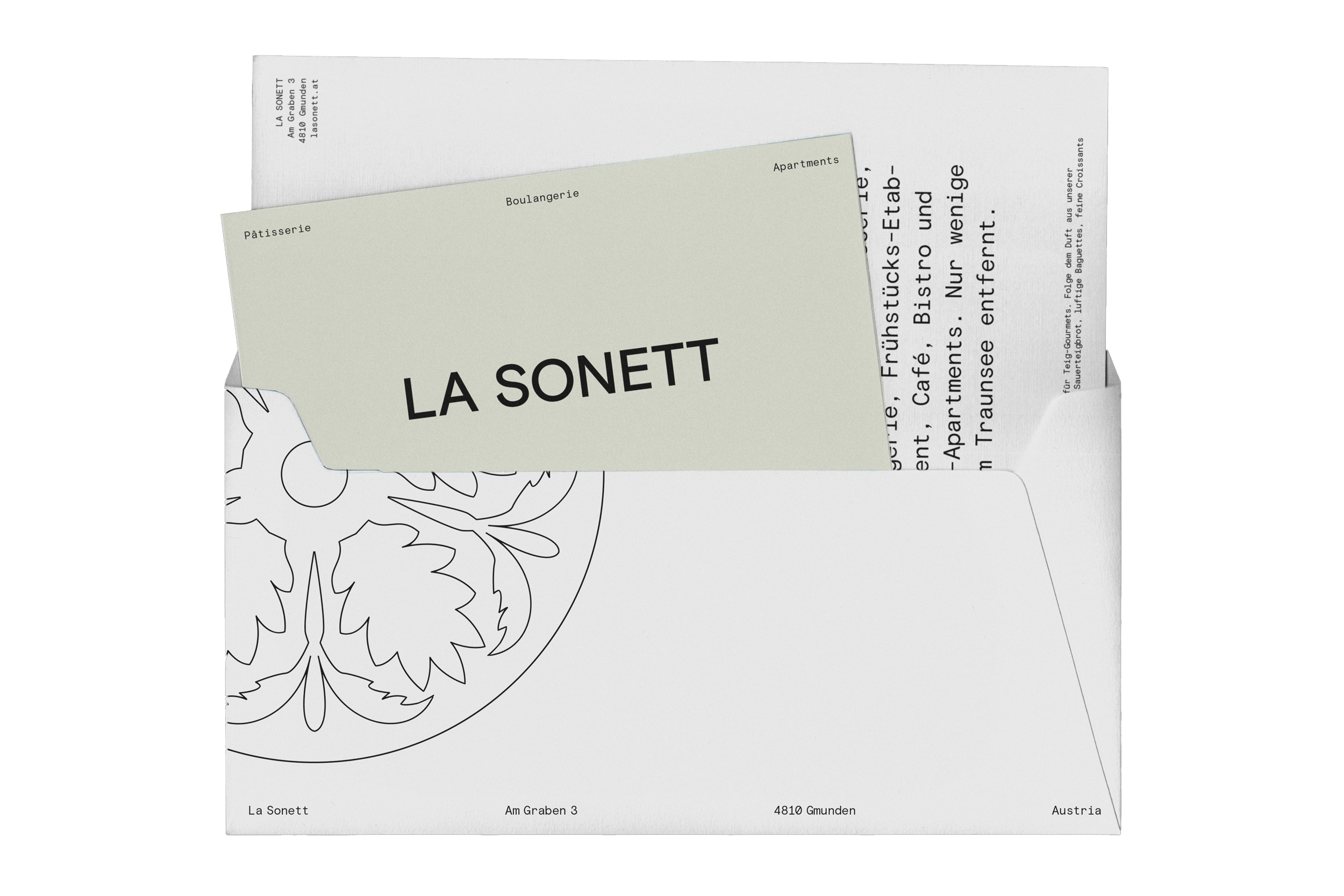 Ein Briefumschlag, indem eine Karte vom La Sonett ist, inszeniert vom Studio für Branding Doppelpaula.