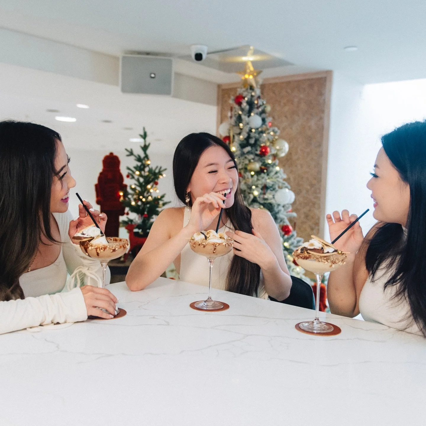 Merry Christmas from all of us at VALOR!! 🎄
Thank you for keeping our cocktail bar thriving during this season. Even without our late-night live music, your love for our cocktails and space has kept us growing. 
We&rsquo;re grateful for every visit 