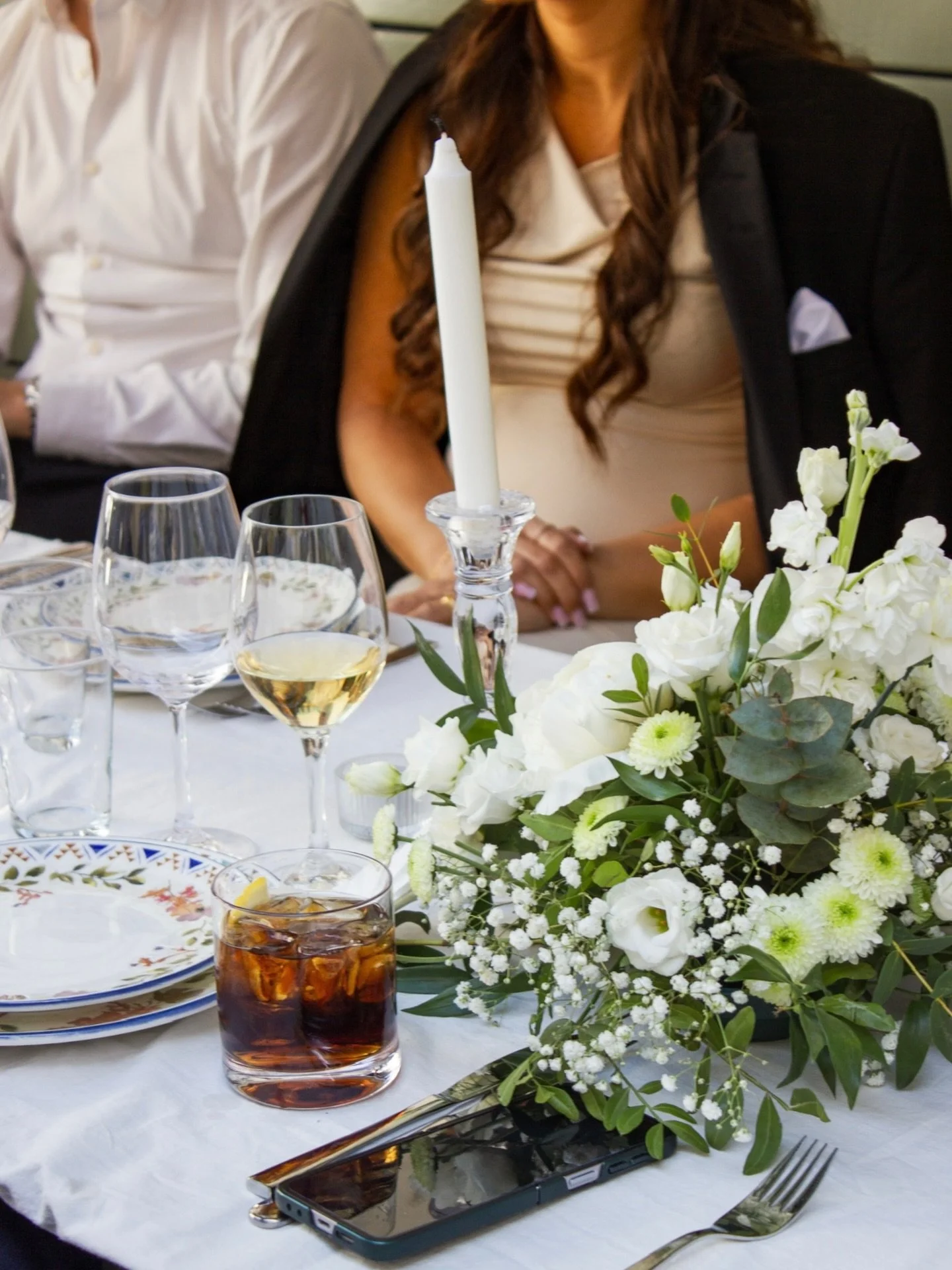 Fira k&auml;rleken hos oss ✨
Dr&ouml;mmer ni om ett intimt och mysigt sommarbr&ouml;llop p&aring; v&aring;r terrass? Hos oss skapar vi en personlig upplevelse f&ouml;r er och era g&auml;ster, med god mat, h&auml;rlig atmosf&auml;r och italiensk k&aum
