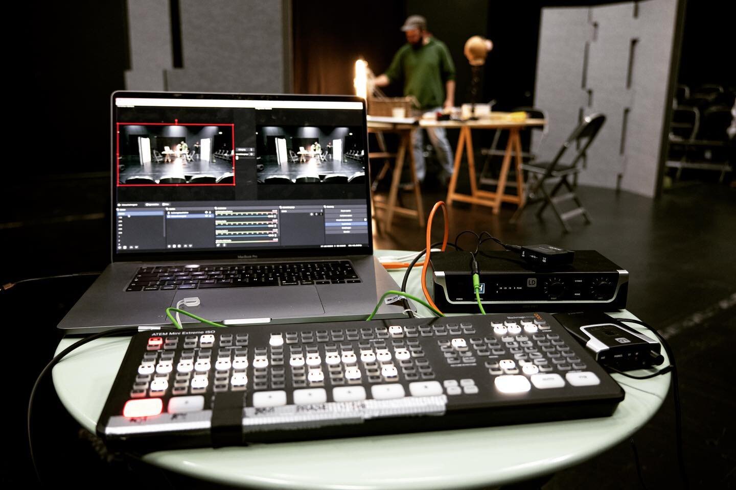 technical insight into our new rehearsal setup for 3d sound theatre

foto: @ben_immer 
#spatialaudio #3daudio #binaural #ambisonics #obs #theatre #play #rehearsals #sounddramaturgien #atemminipro @felixkruis #audioproduction
