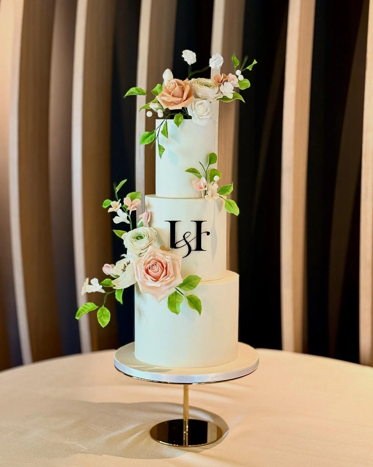 💍 @bosque_fevi 

 #weddingcake #luxembourg