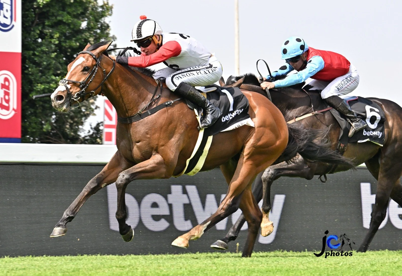 Super Saturday For The Tarry Yard At Turffontein