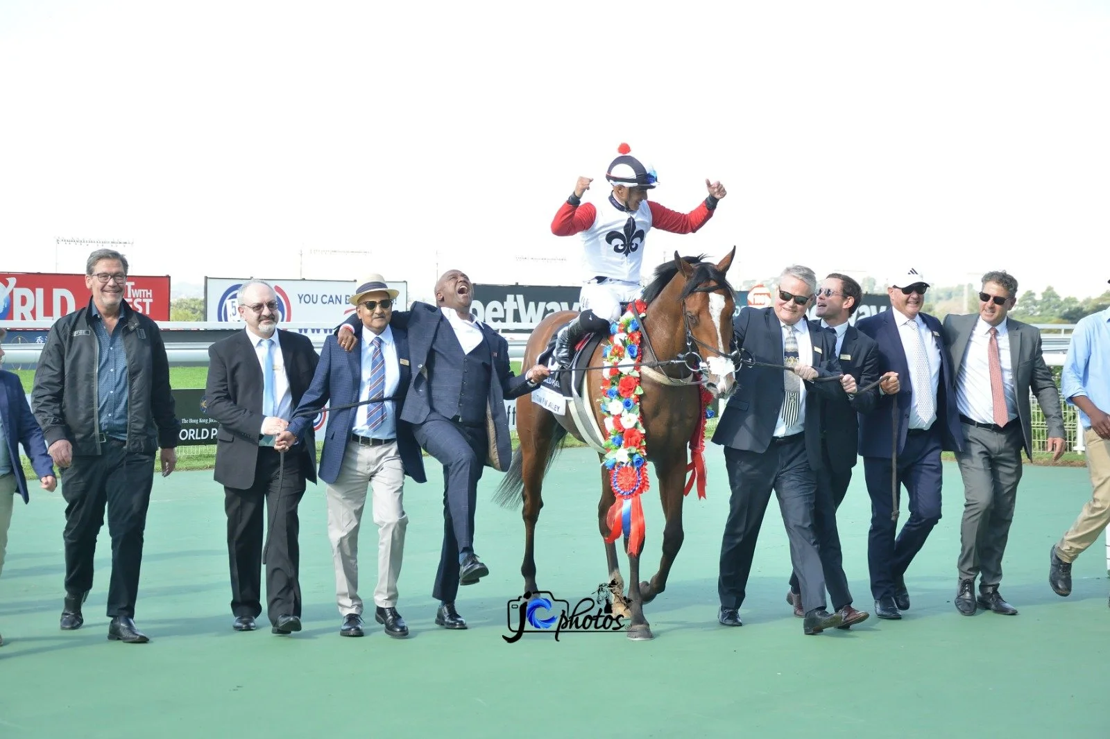 Stable Stars Shine On Classic Day