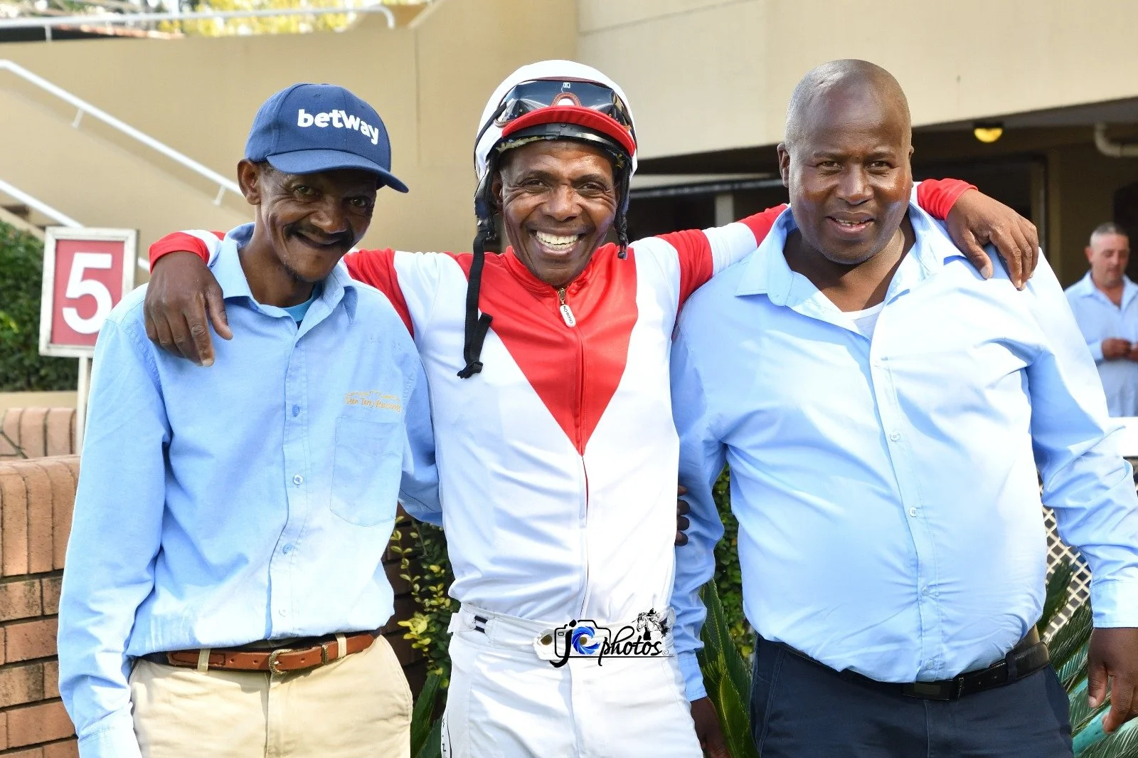 Trail Runner and Cronus win at the Vaal