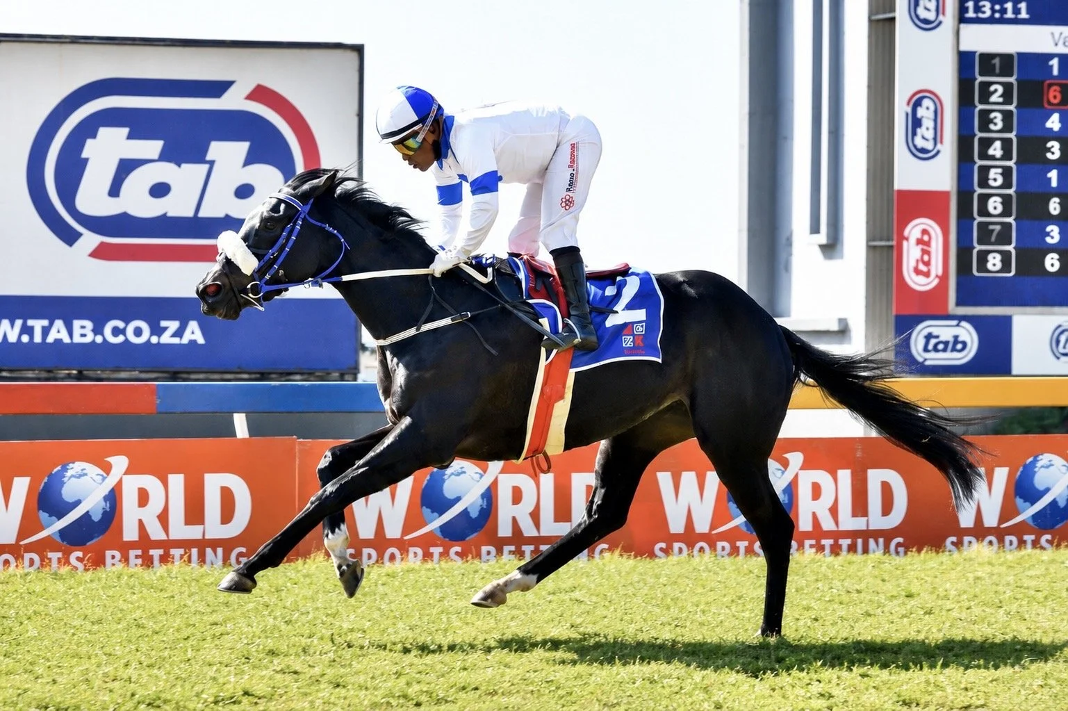 Promising Filly “Lights” Up Turffontein