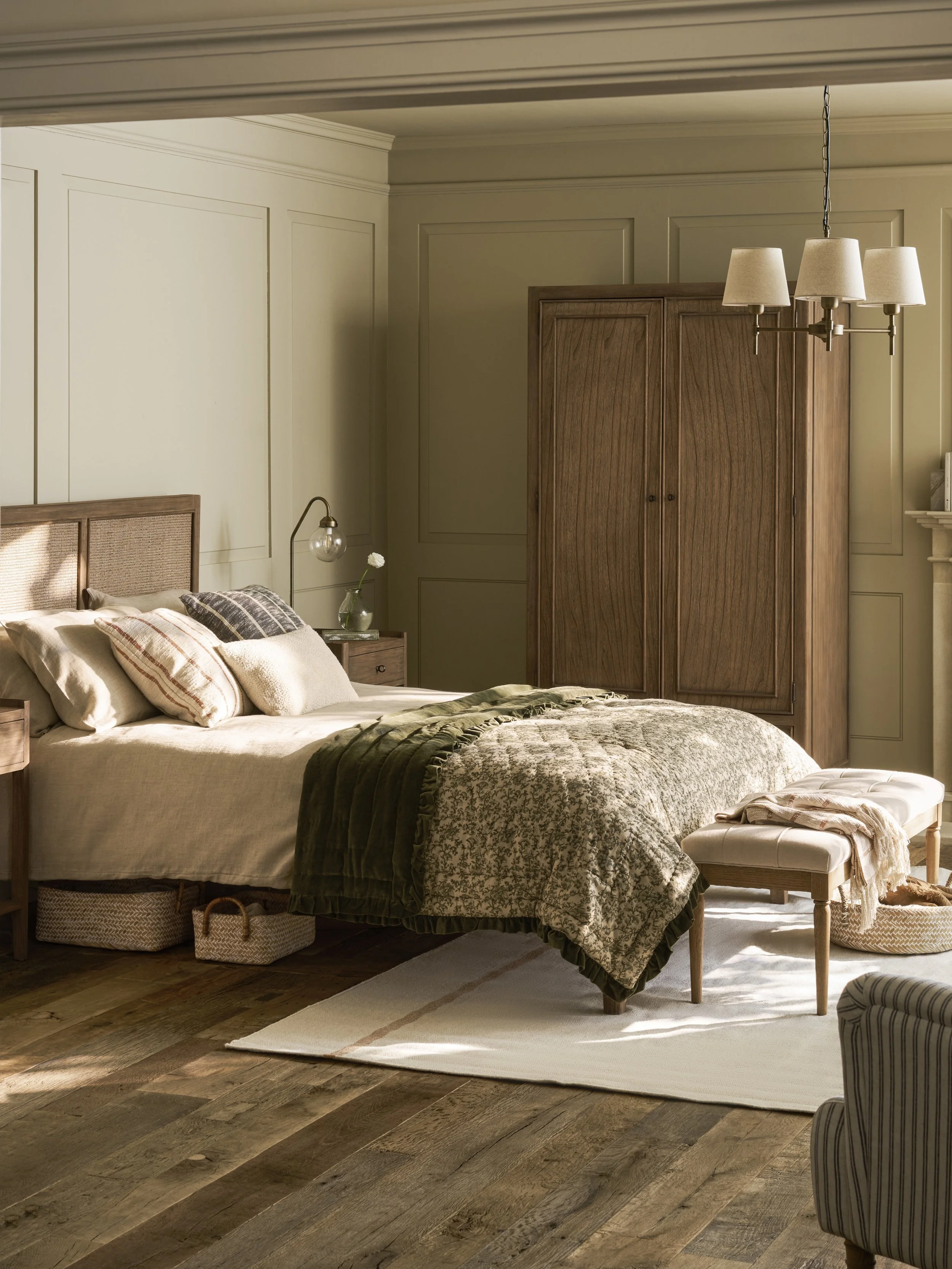 SS26_CKBN04_CDWN01_PFAB03_PTCC03_HERO SM.jpg