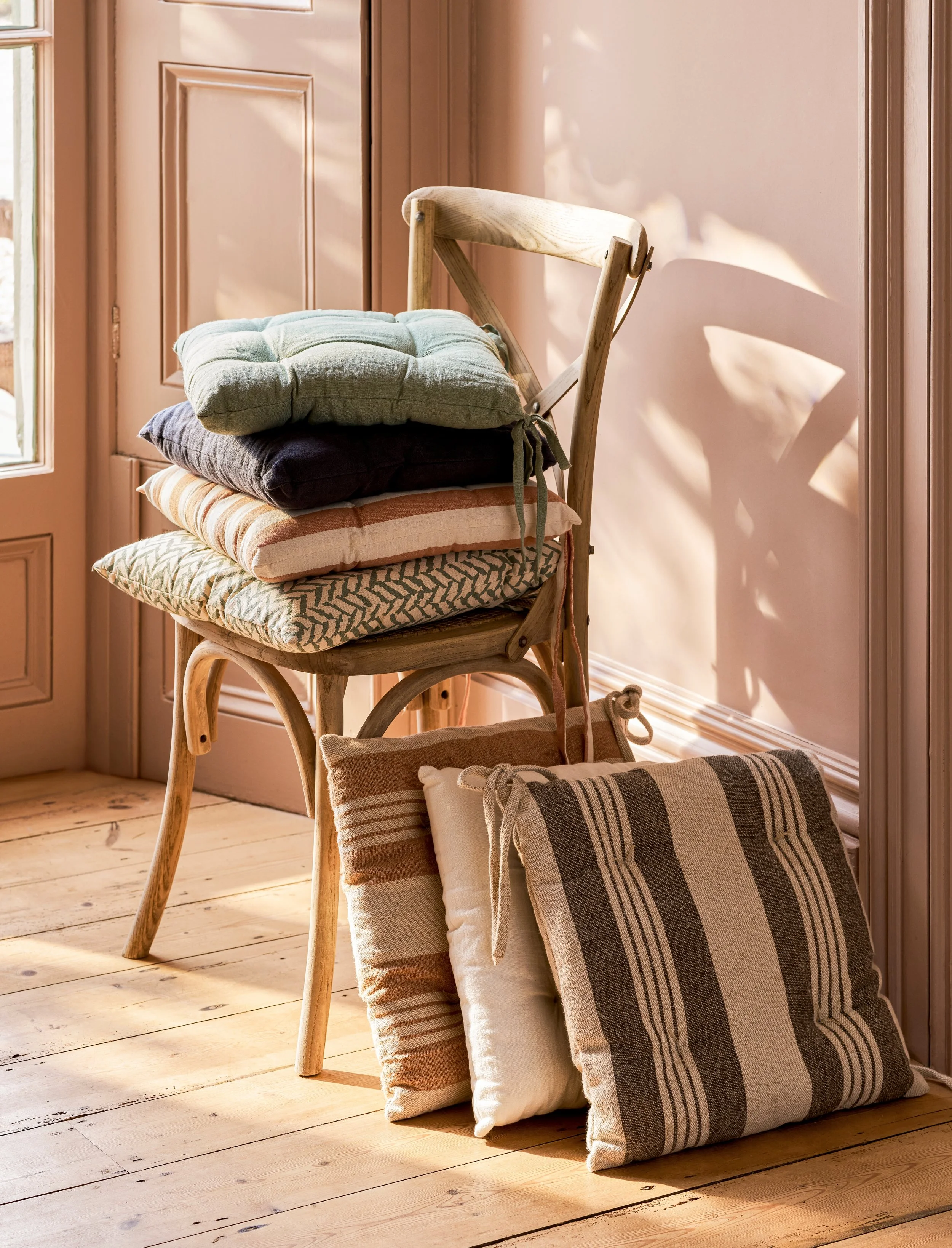 SS26_SEATPAD_HERO SM.jpg