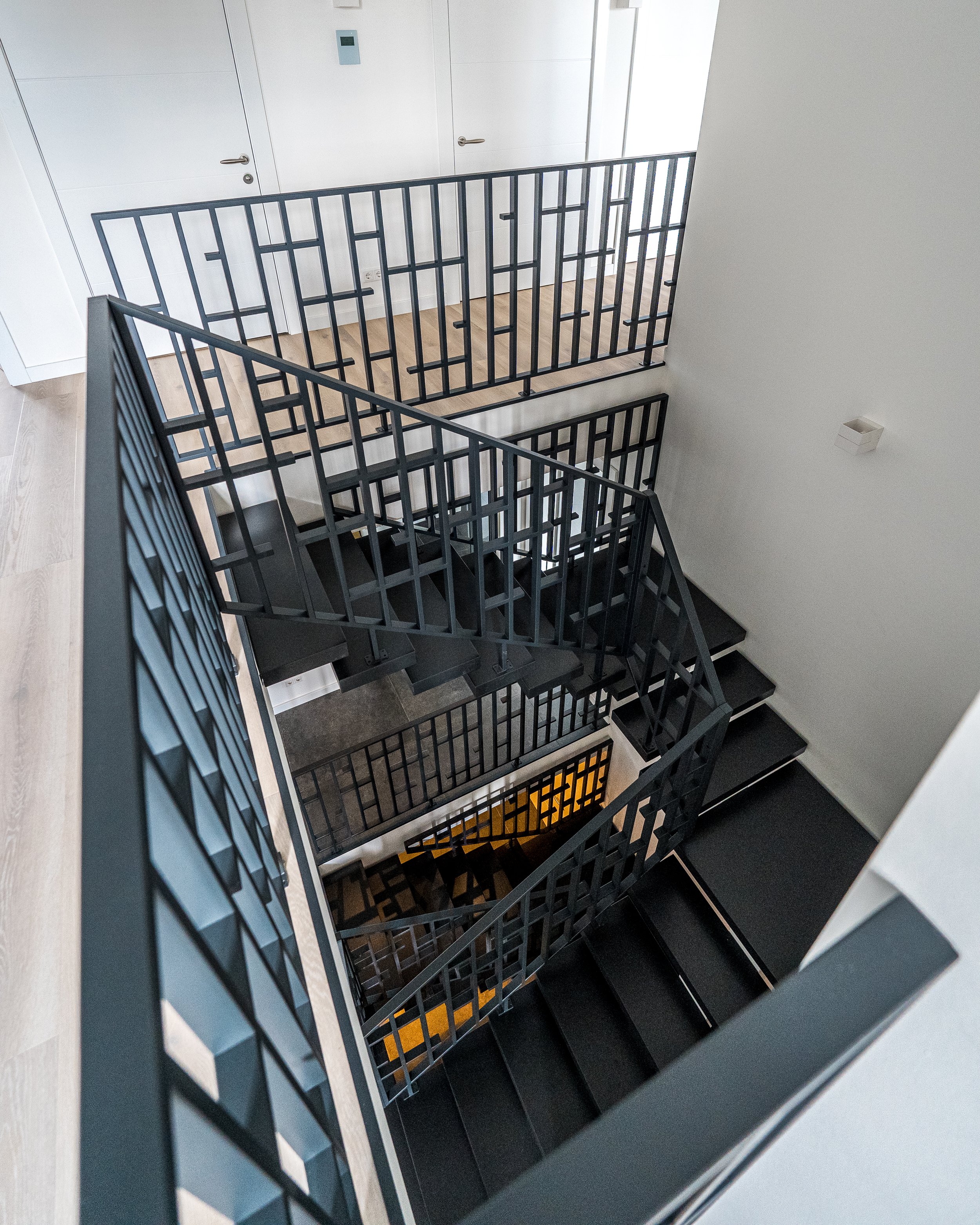 Elba-Visions-Clooz Doors-Montage Steenwijk-Real Estate-10.jpg
