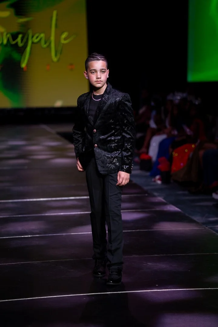 CIFWK Runway Show_12-04-25_TattiannaT-163.jpg