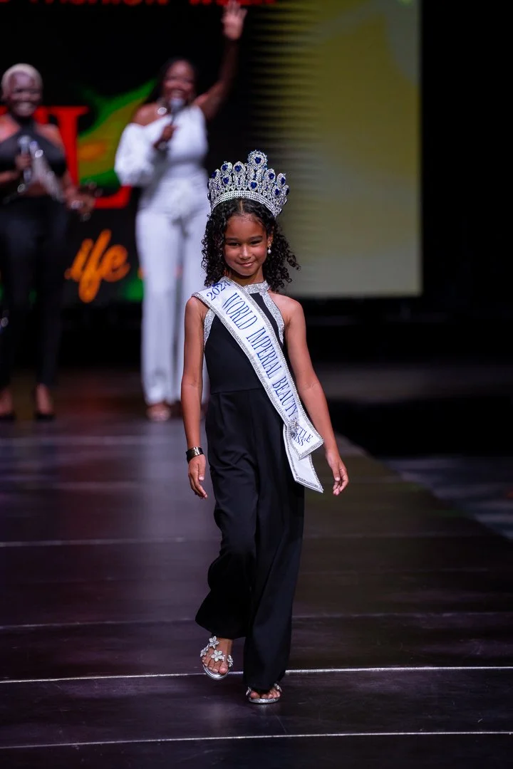 CIFWK Runway Show_12-04-25_TattiannaT-65.jpg