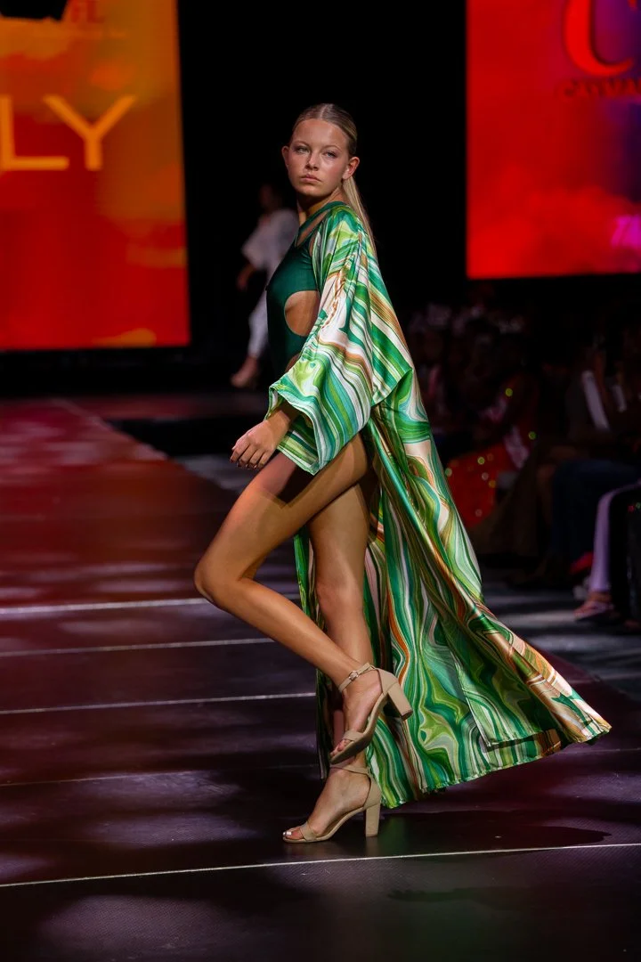 CIFWK Runway Show_12-04-25_TattiannaT-96.jpg