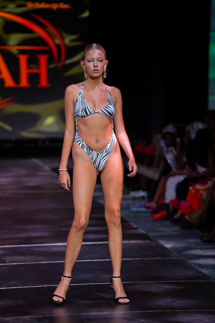 CIFWK Runway Show_12-04-25_TattiannaT-38.jpg