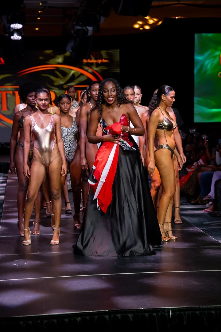 CIFWK Runway Show_12-04-25_TattiannaT-55.jpg