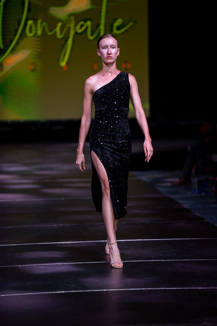 CIFWK Runway Show_12-04-25_TattiannaT-173.jpg