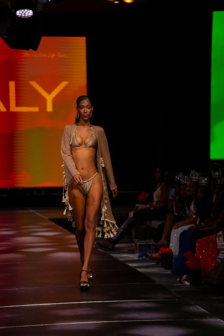 CIFWK Runway Show_12-04-25_TattiannaT-111.jpg