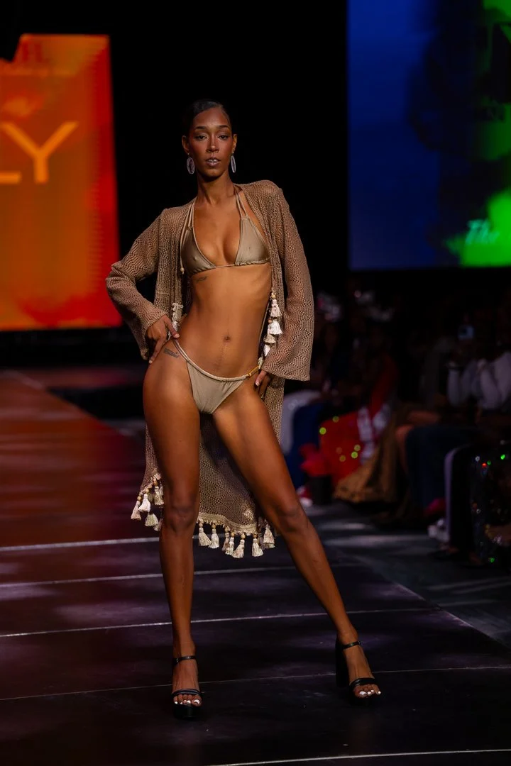 CIFWK Runway Show_12-04-25_TattiannaT-112.jpg