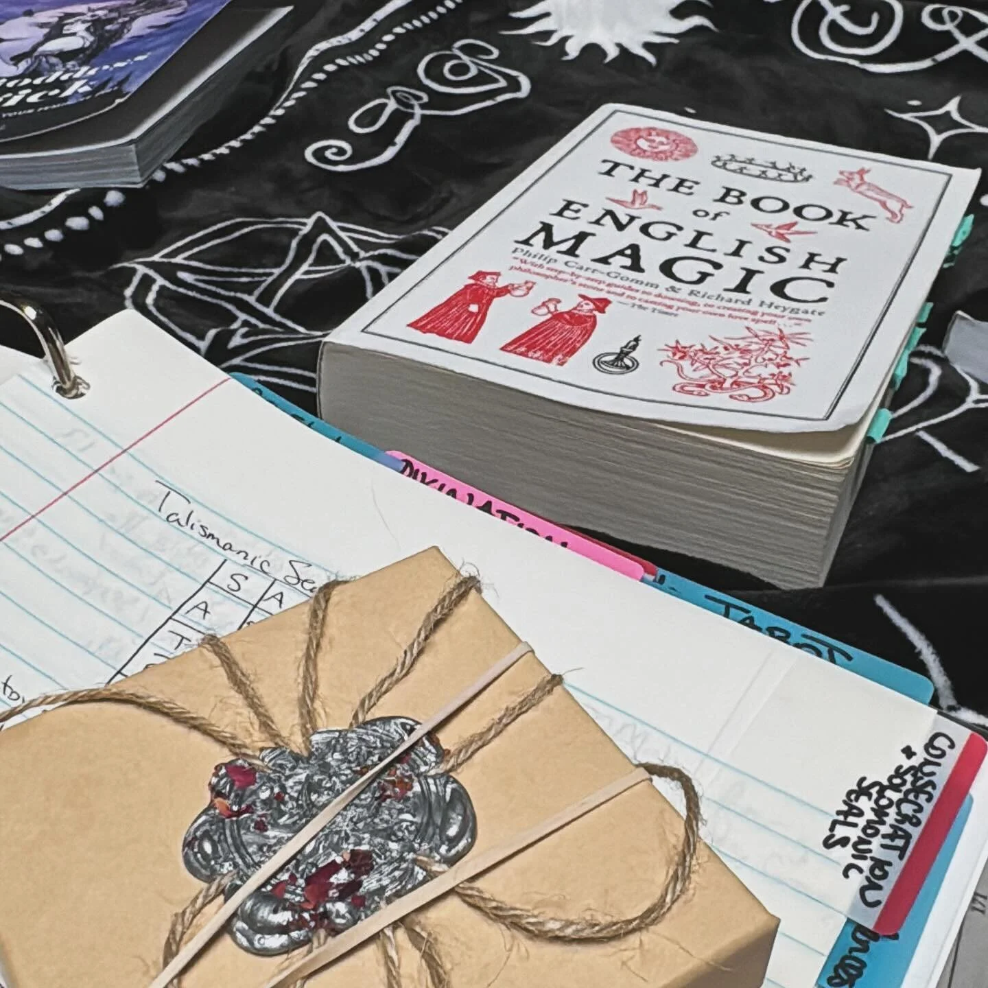 Oh English spirit work, I love you. 🖤

#witchesofinstagram #witchcraft #witchlife #witchaesthetic #bookofshadows #grimoire