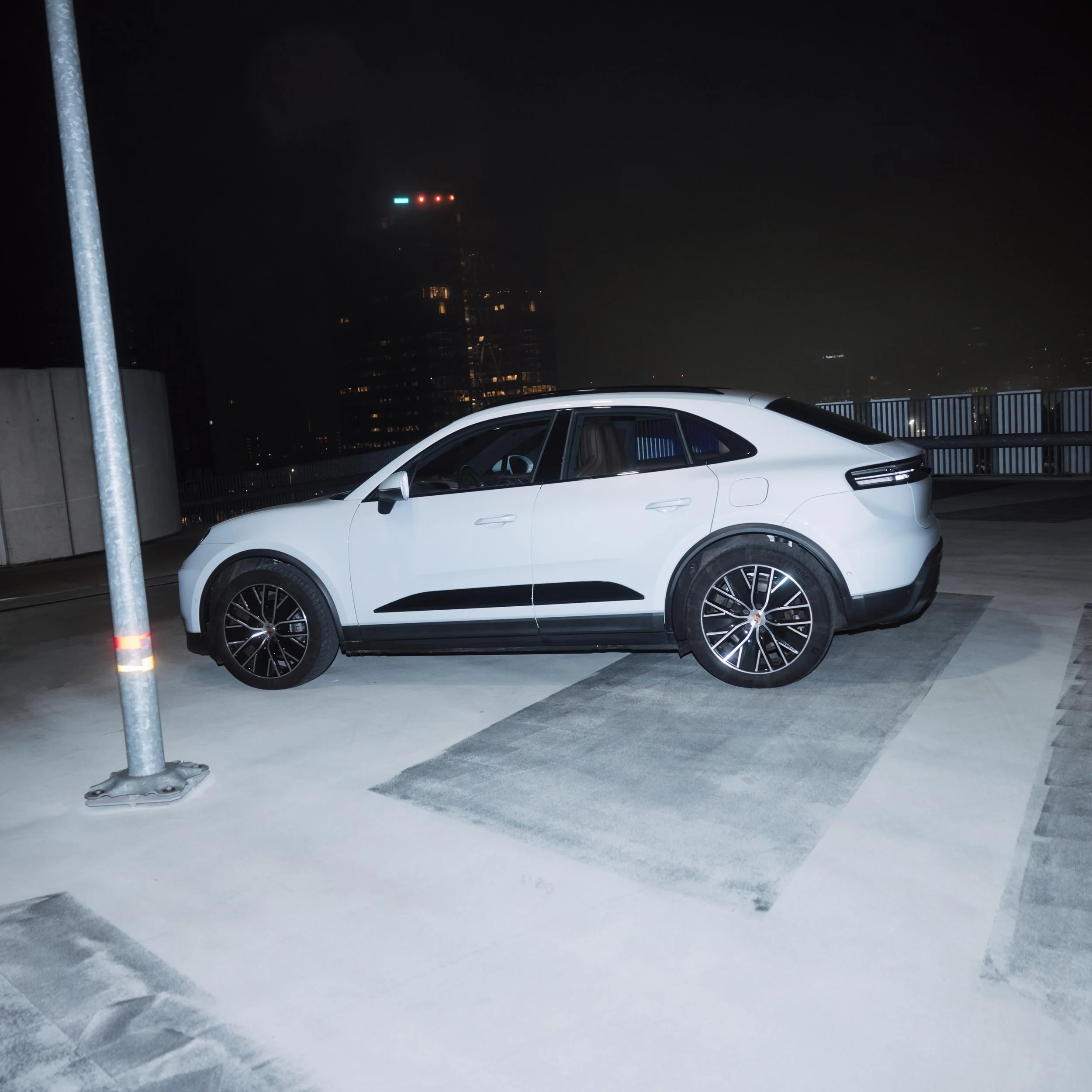 Porsche // Macan 4