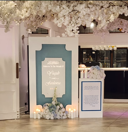 welcome sign blue .png