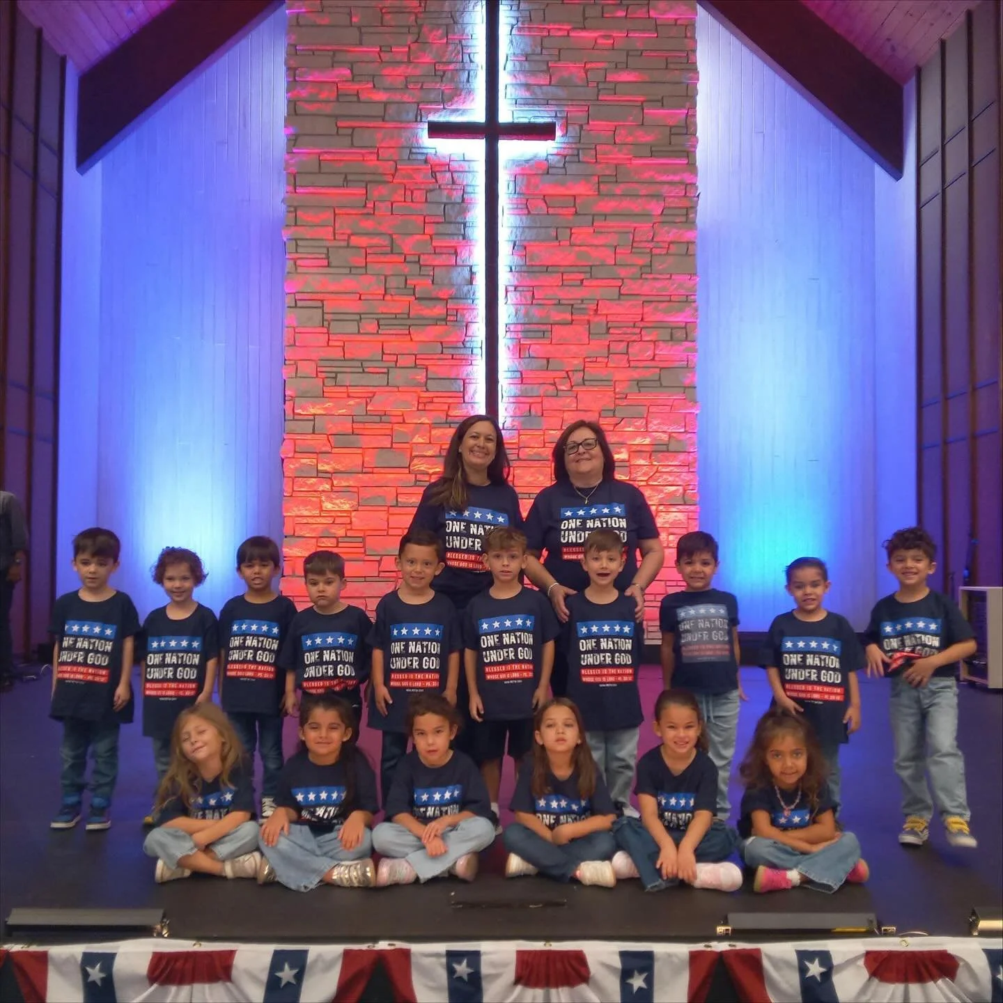 🇺🇸 Honoring Our Heroes 🇺🇸

Our PreK4 and Kindergarten students celebrated Veterans Day this past Friday with a beautiful assembly!🎖️

Through songs and prayers some of our young Knights showed their love and gratitude for the brave men and women