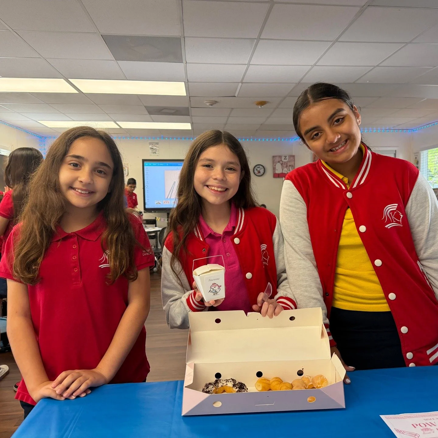 🍽 Future Entrepreneurs in Action 🍽

Our 5th graders made a big splash with an incredible @sharktankabc experience led by Mrs. Arias!

Over the past month, students poured their creativity into developing unique restaurant concepts, crafting opinion