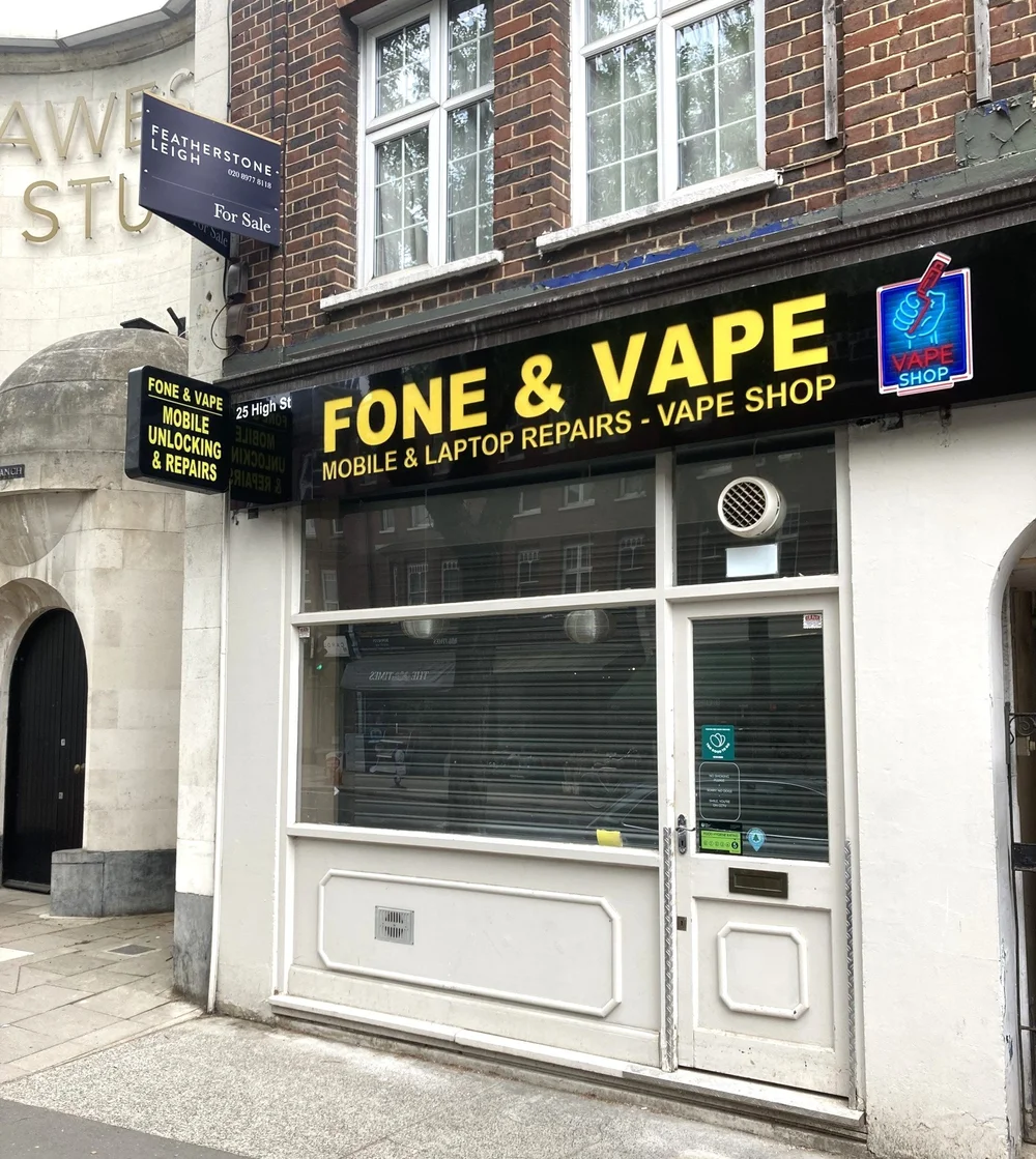 Phone & Vape shop on High Street