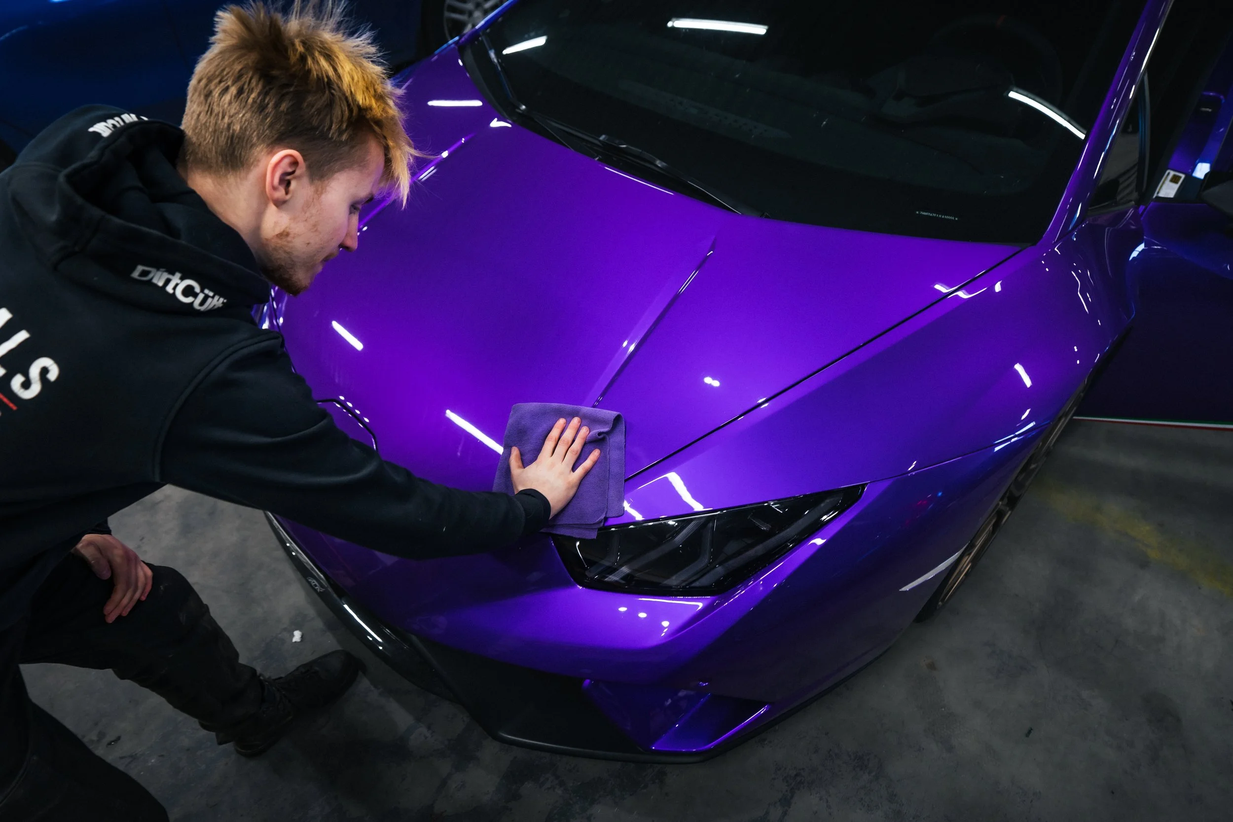 Lansering av bilvård och biltvätt i Karlskoga.