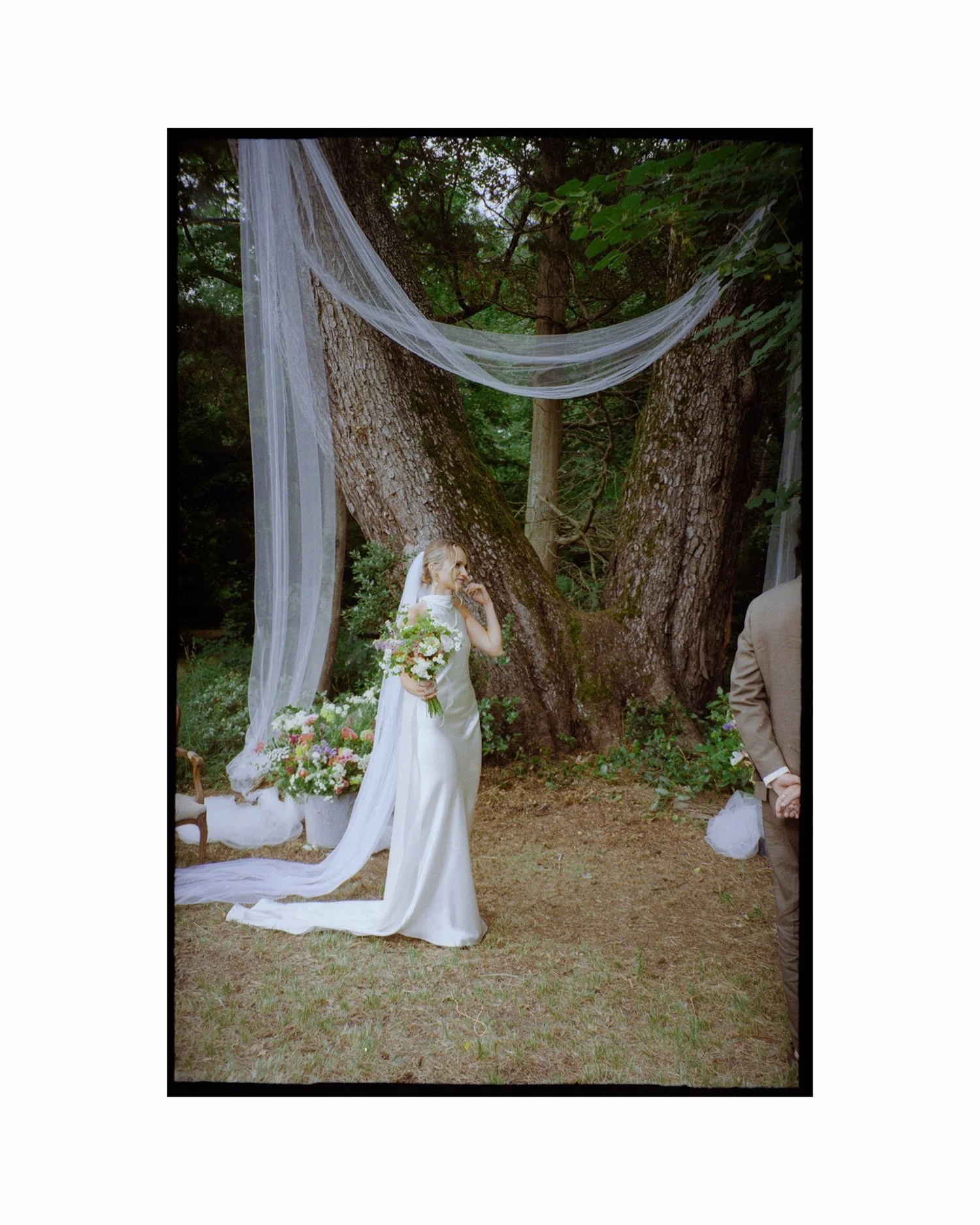 analog candid destination french wedding photographer south france.jpg