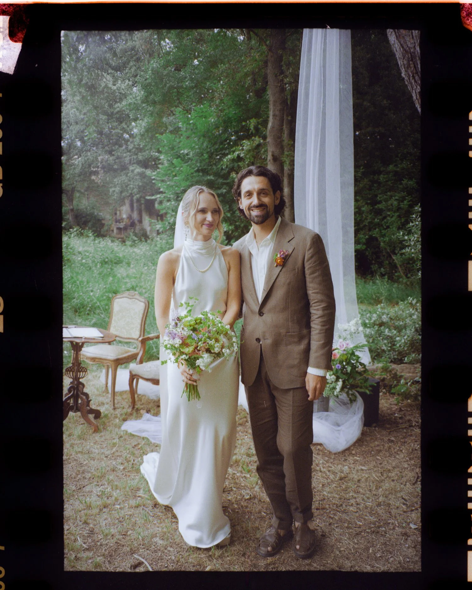 analog wedding elopement photographer provence avignon toulouse destination france.jpg