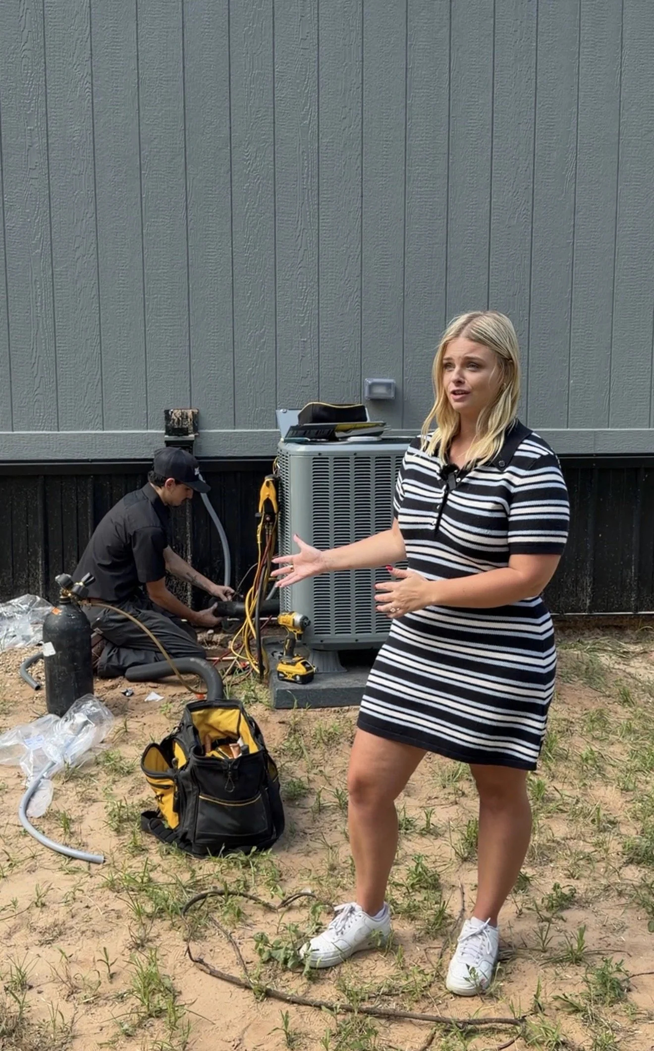 KFOR Reporter Syndee Batzlaff covering system replacement in Choctaw.jpg