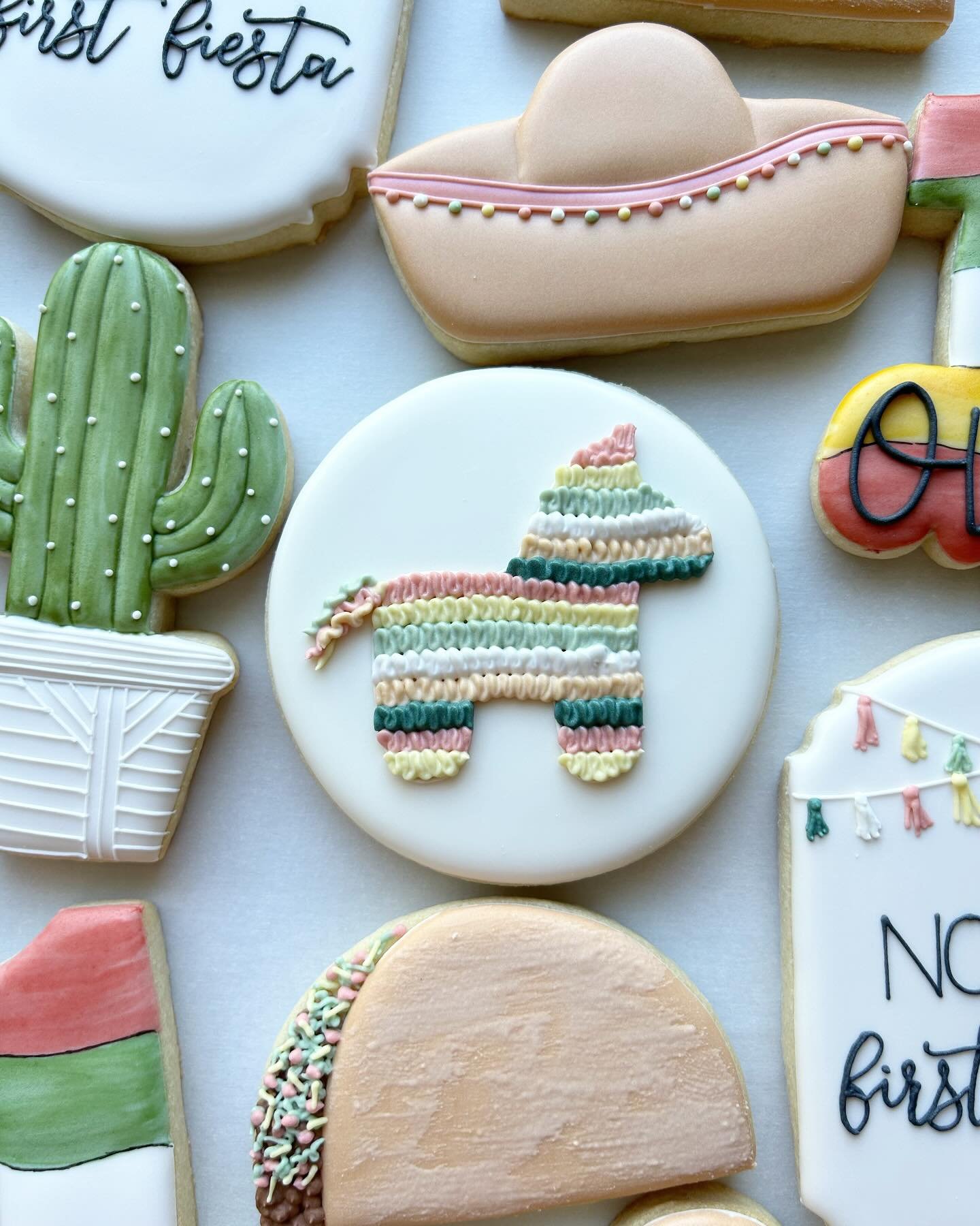 Happy Cinco! 🌮🇲🇽

#cincodemayo #cincodemayocookies #decoratedsugarcookies #sugarcookiesofinstagram #tastytreats #cookies #customcookies