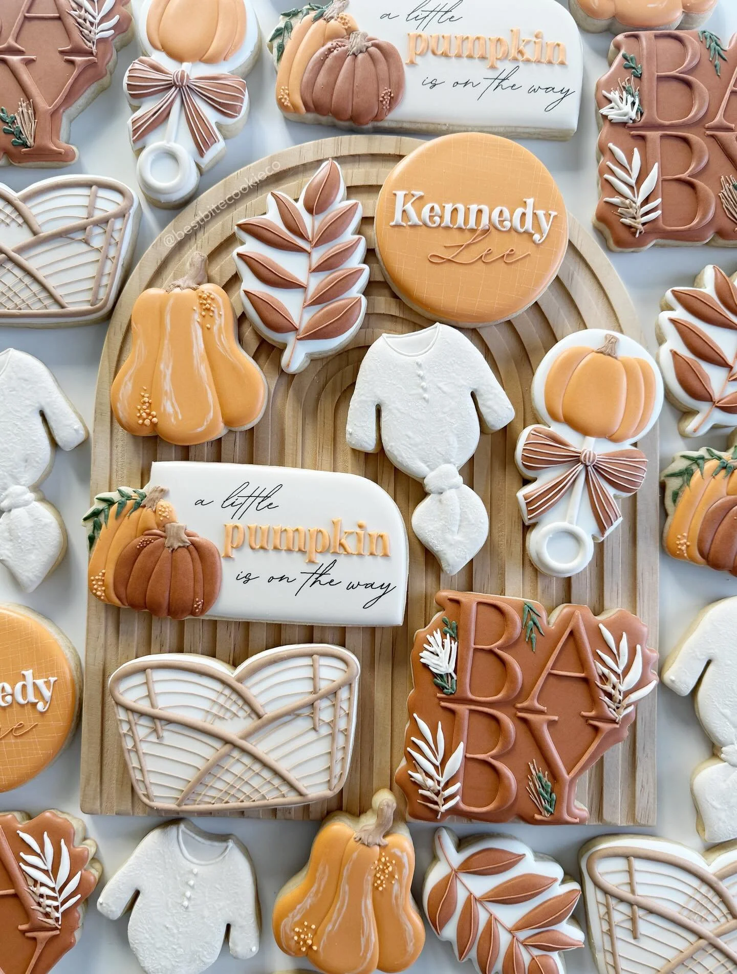 Full look into this boho pumpkin baby set 🫶🏼

#bohobaby #bohobabycookies #alittlepumpkinisontheway #babycookies #babyshowercookies #customcookies #decoratedsugarcookie #pumpkinbaby #pumpkincookies #cookiefavors