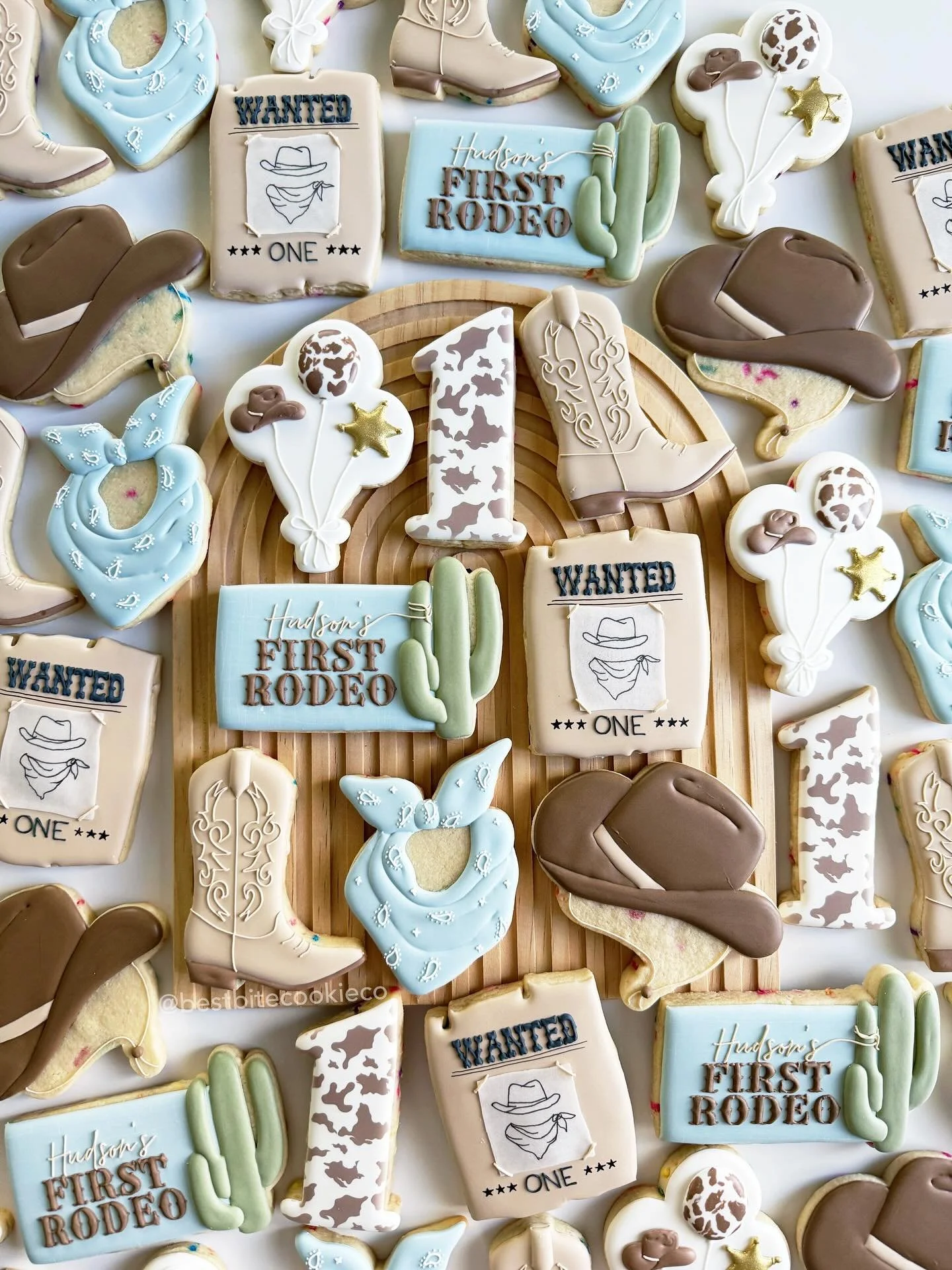 WANTED - for turning One 🤠
It&rsquo;s Hudson&rsquo;s First Rodeo!
&bull;
&bull;
Was so excited to make these for an old friend from high school! Such the cutest theme. 

#wantedonecookies #firstrodeocookies #birthdaycookies #firstbirthdayideas #firs