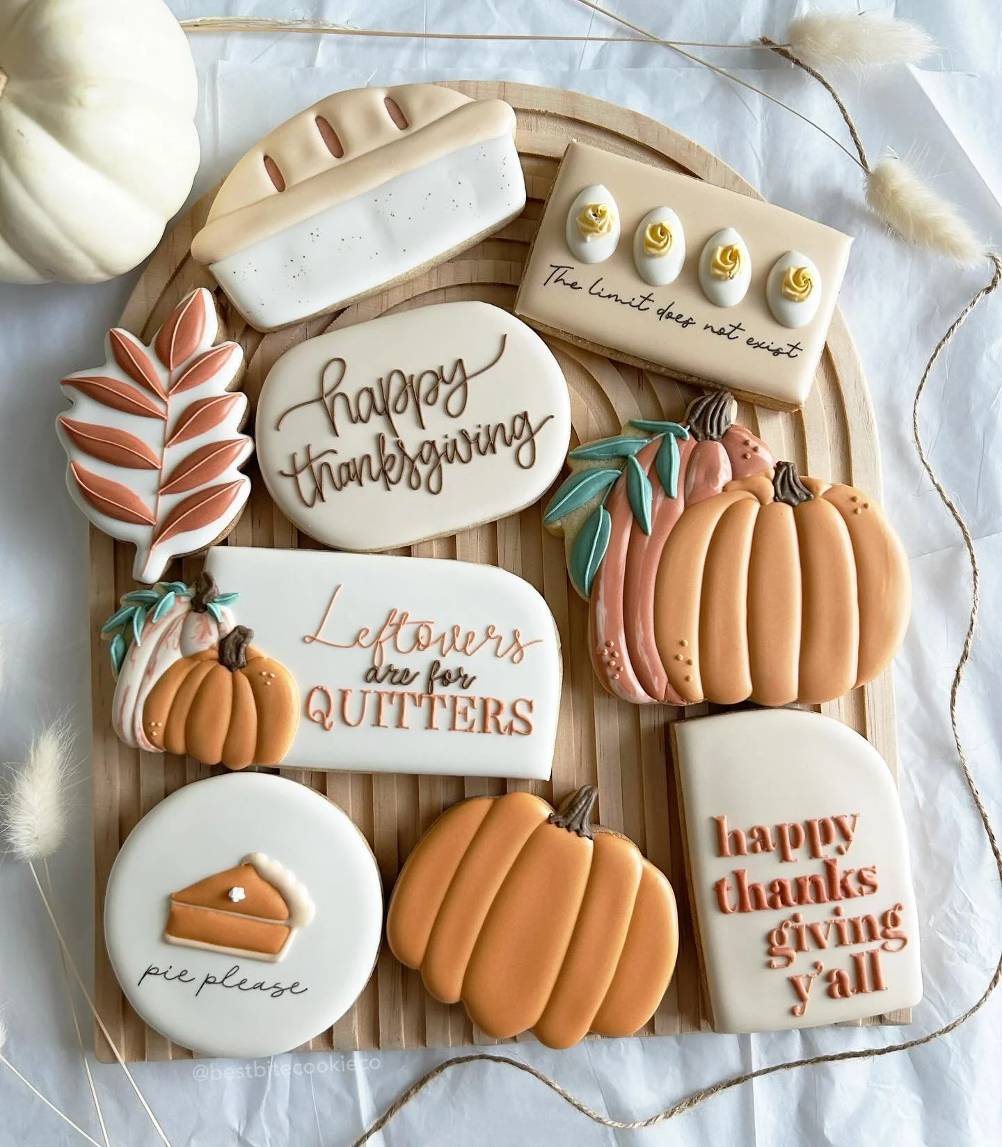 Thankful 🫶🏼

Happy Thanksgiving!

#thanksgivingcookies #happythanksgivng #eatmorecookies #customcookies #cookiefavors #holidaycookies #sugarcookiesofinstagram #cookieart